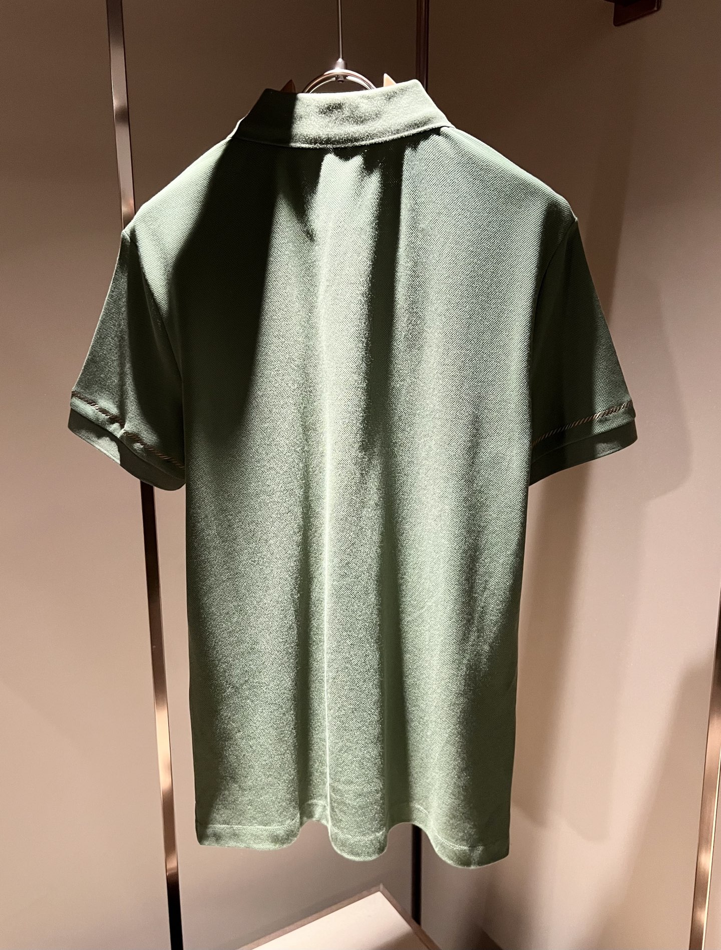 Bur*erry 巴*莉 2026春夏新款男士短袖Polo衫，品牌最新设计元素！既不单调也不复杂,恰到好
