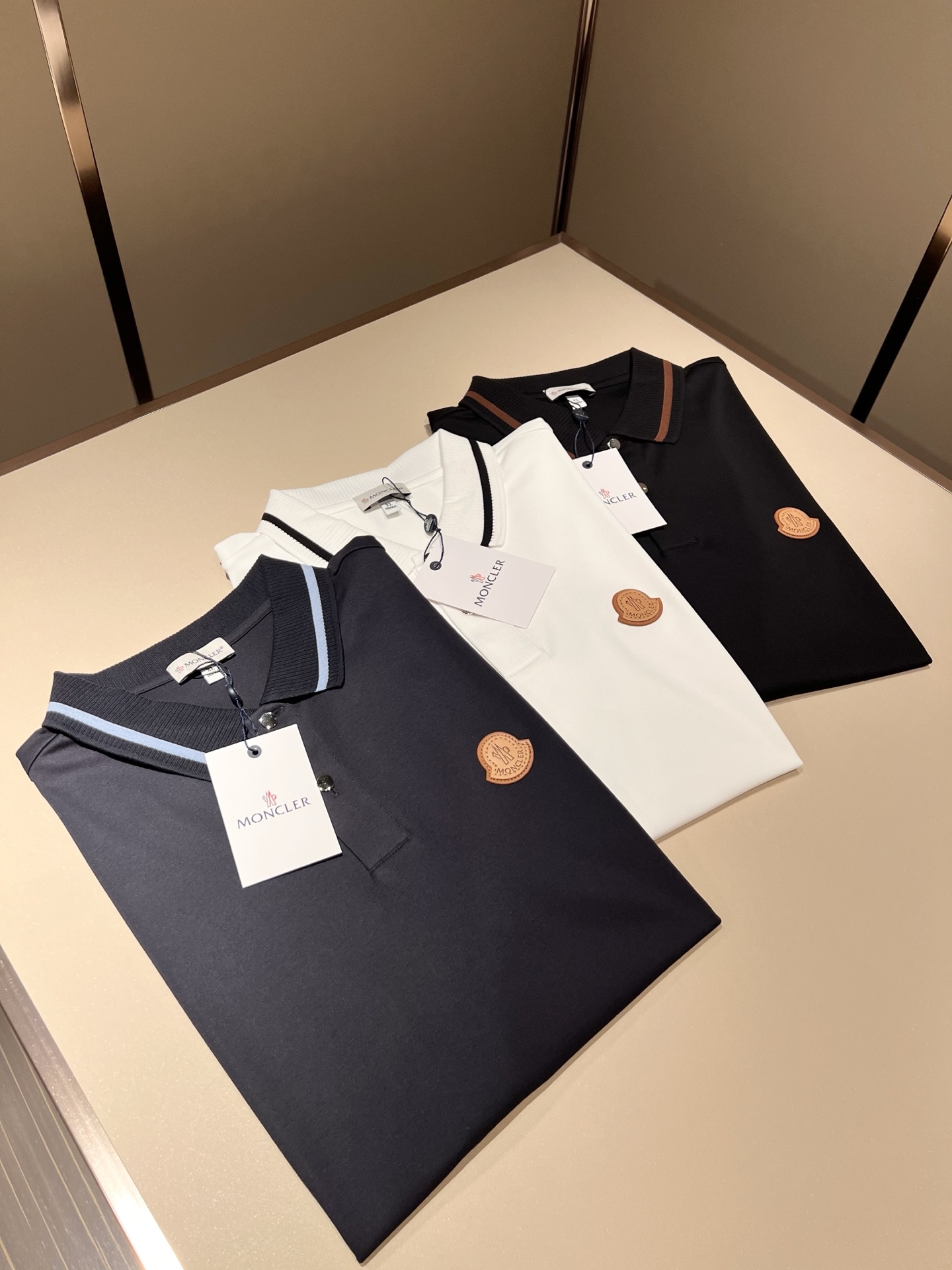 MON蒙**口2026春夏新款男士原单男士短袖POLO衫，贸易公司货，官网同步发售！此类型的基础单品是每