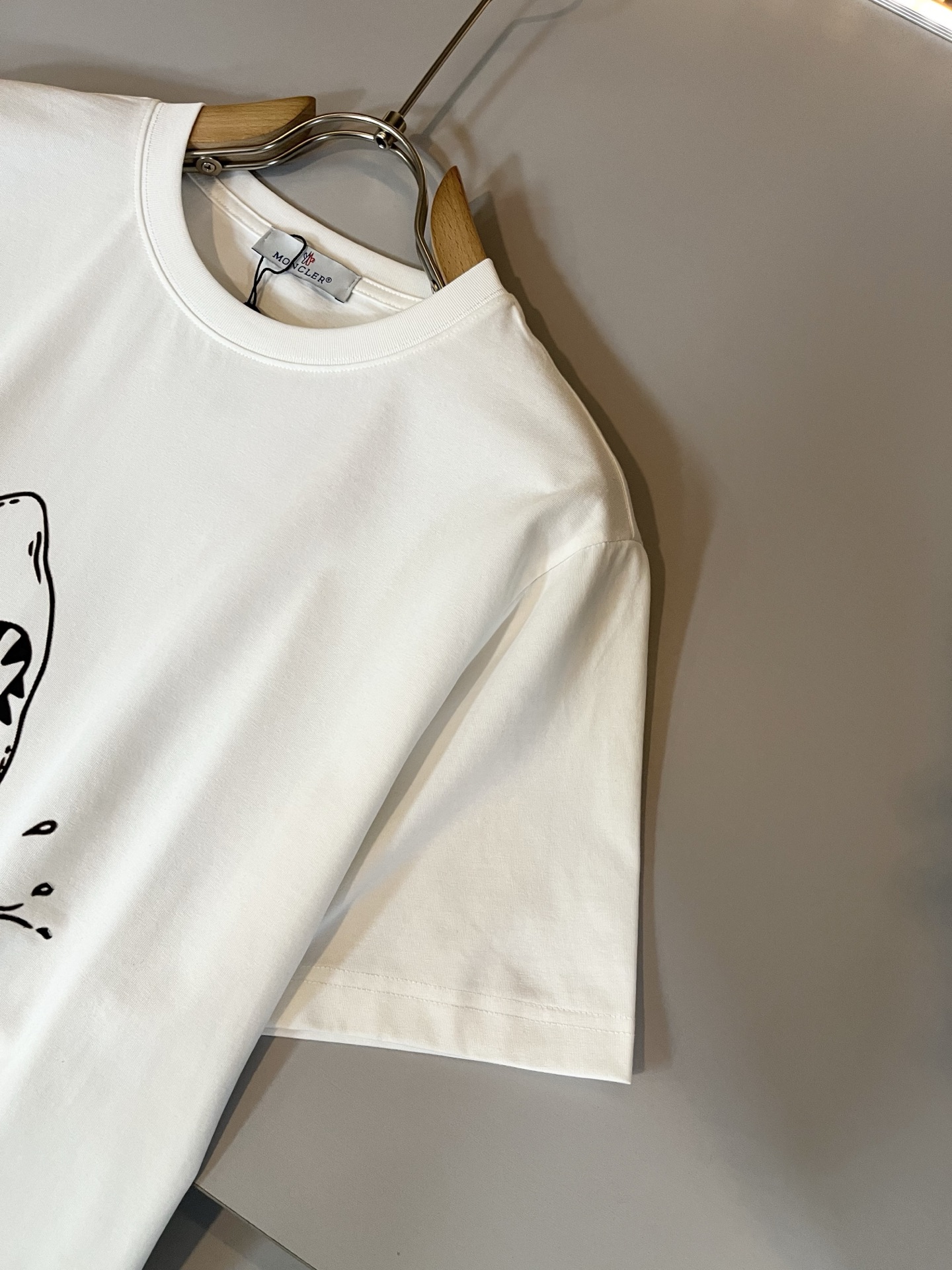 Moncler蒙家 2026春夏最新男女同款👫贸易订单短袖T恤，全品相！！网红款！采用logo图案印花设