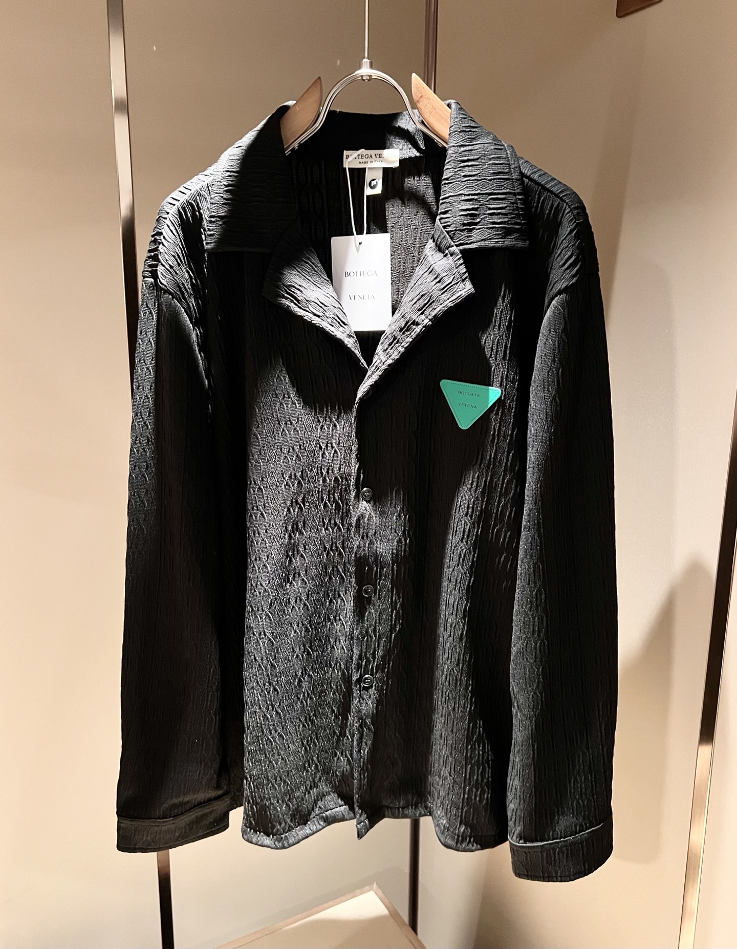BottegaVene*a宝*嘉 2026春夏新款男士衬衣，，这是今年目前为止最牛批的一款纯色高品质面料