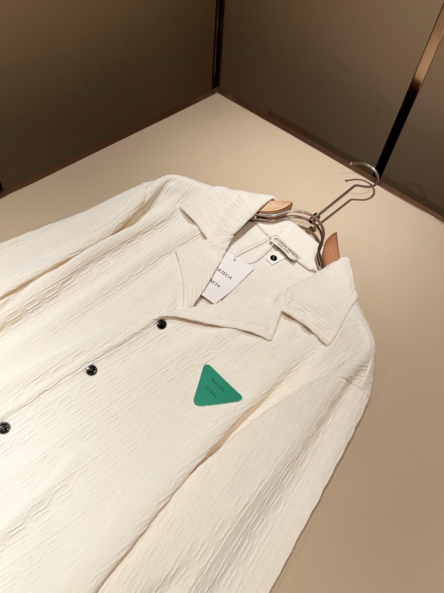 BottegaVene*a宝*嘉 2026春夏新款男士衬衣，，这是今年目前为止最牛批的一款纯色高品质面料