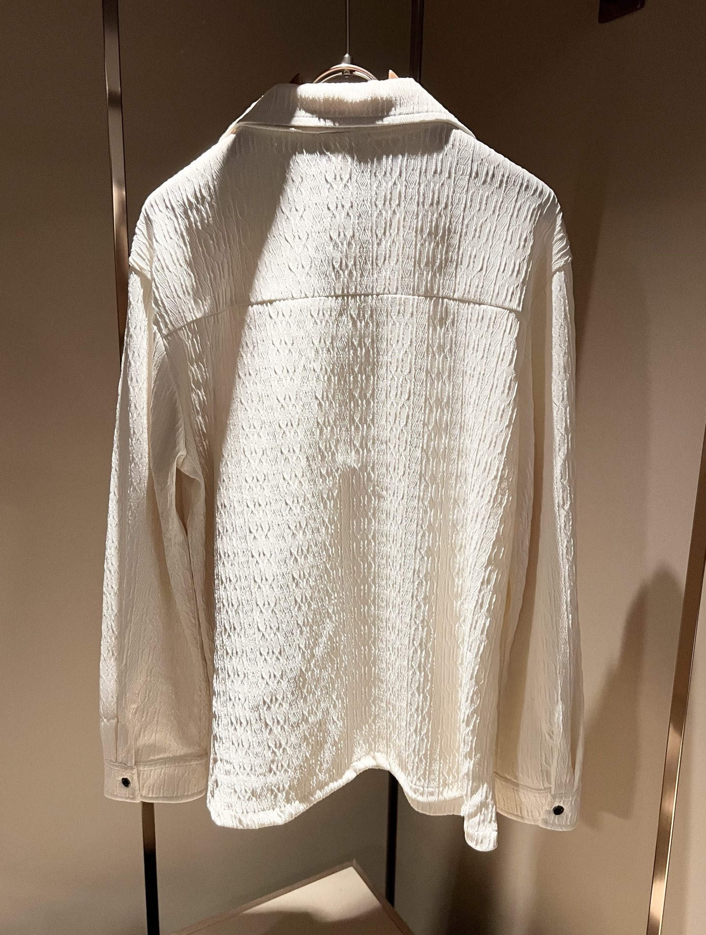 BottegaVene*a宝*嘉 2026春夏新款男士衬衣，，这是今年目前为止最牛批的一款纯色高品质面料