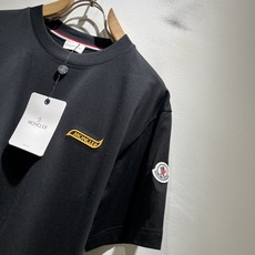 Moncler蒙家 2026春夏最新男女同款👫贸易订单短袖T恤,全品相!!网红款!采用logo图案刺绣设 Moncler蒙家 2026春夏最新男女同款👫贸易订单短袖T恤,全品相!!网红款!采用logo图案刺绣设