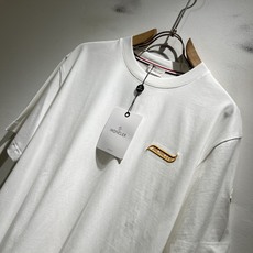 Moncler蒙家 2026春夏最新男女同款👫贸易订单短袖T恤,全品相!!网红款!采用logo图案刺绣设 Moncler蒙家 2026春夏最新男女同款👫贸易订单短袖T恤,全品相!!网红款!采用logo图案刺绣设
