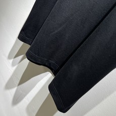 LouisVuitt*路易*登 2026春夏全新系列单品上线,非常时髦前卫的一款男女同款短袖T恤,标识l LouisVuitt*路易*登 2026春夏全新系列单品上线,非常时髦前卫的一款男女同款短袖T恤,标识l