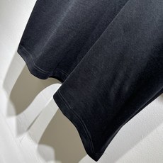 Moncler蒙家 2026春夏最新男女同款👫贸易订单短袖T恤,全品相!!网红款!采用logo图案刺绣设 Moncler蒙家 2026春夏最新男女同款👫贸易订单短袖T恤,全品相!!网红款!采用logo图案刺绣设