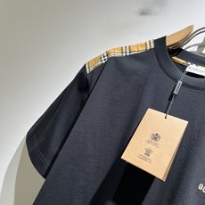 BURBER*Y巴*莉2026春夏新品短袖T恤,重磅来袭,最近比较火热的环保纯棉面料制作而成,高端户外运 BURBER*Y巴*莉2026春夏新品短袖T恤,重磅来袭,最近比较火热的环保纯棉面料制作而成,高端户外运