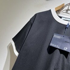 PRAD*A普*达2026春夏新款男女同款👫短袖T恤,最新款全网独家首上!!~既经典有时尚百搭,谁不爱啊 PRAD*A普*达2026春夏新款男女同款👫短袖T恤,最新款全网独家首上!!~既经典有时尚百搭,谁不爱啊