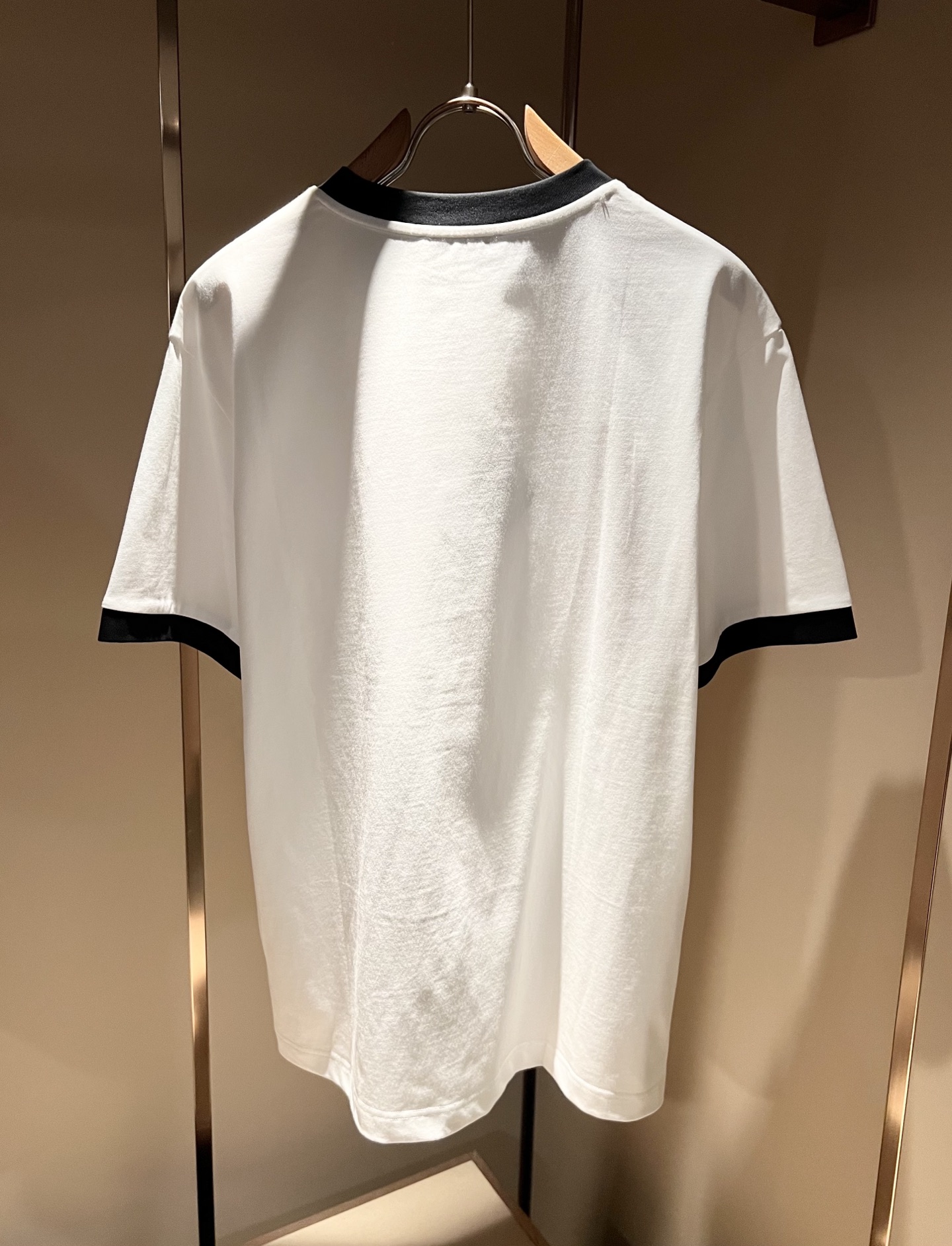 PRAD*A普*达2026春夏新款男女同款👫短袖T恤，最新款全网独家首上！！~既经典有时尚百搭，谁不爱啊