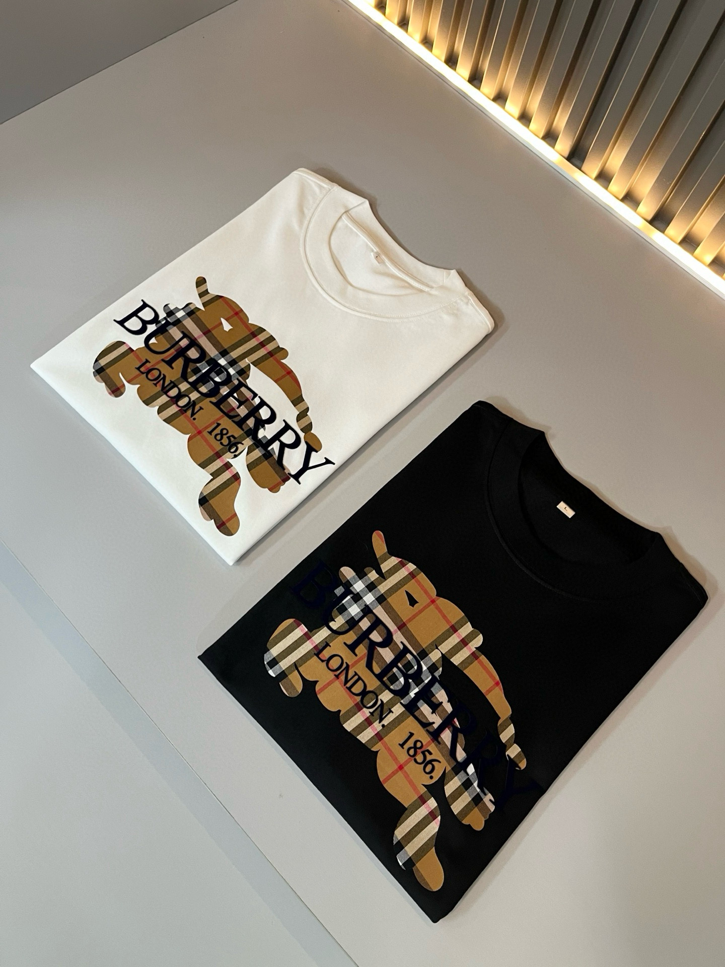 BURBER*Y巴*莉2026春夏新品男女同款👫短袖T恤，重磅来袭，最近比较火热的环保纯棉面料制作而成，