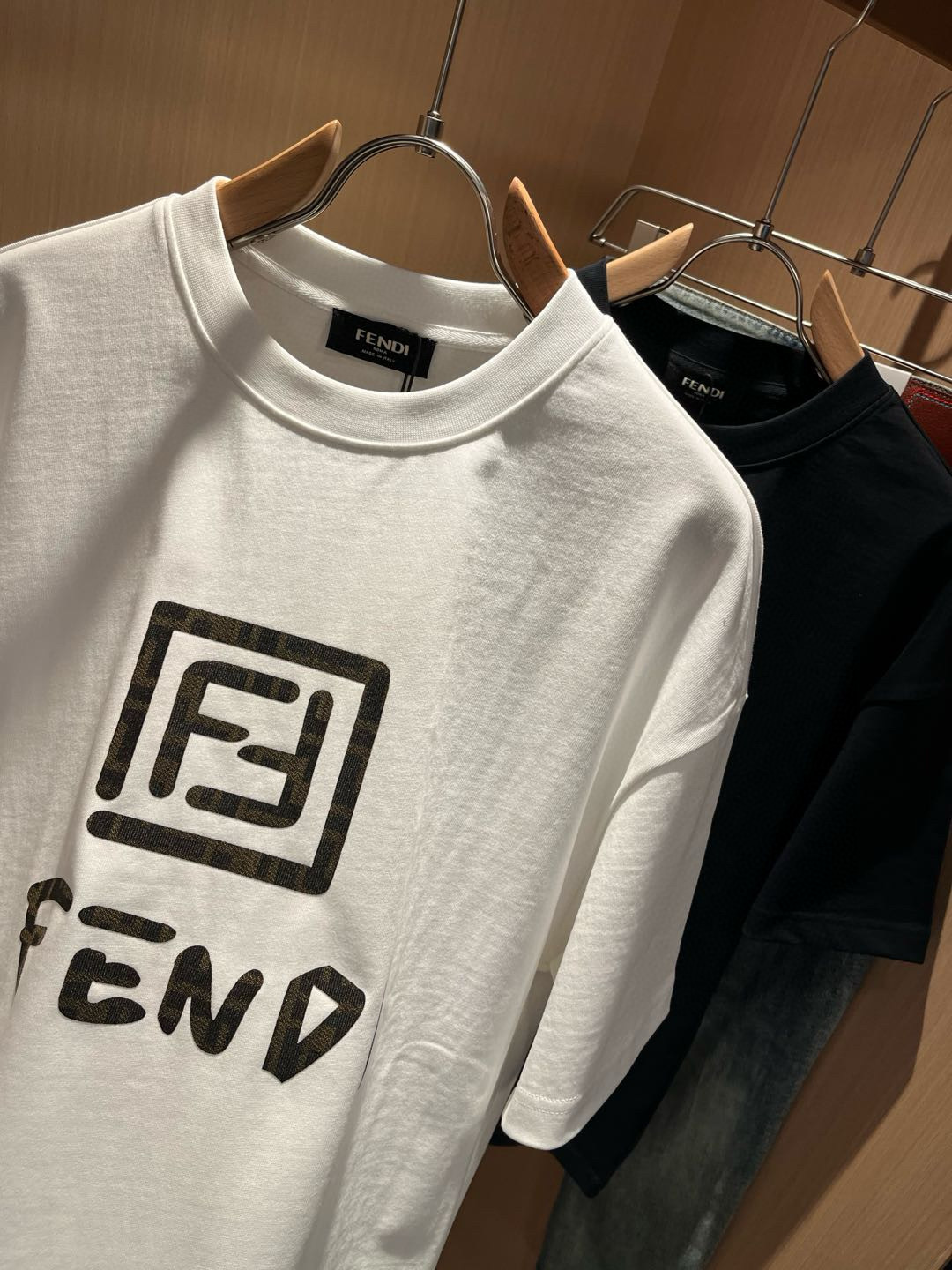 FEN*I 芬*迪2026春夏新款FD家族FF男女同款👫短袖T恤，男女同款👫百搭极简短袖。意大利原厂订单
