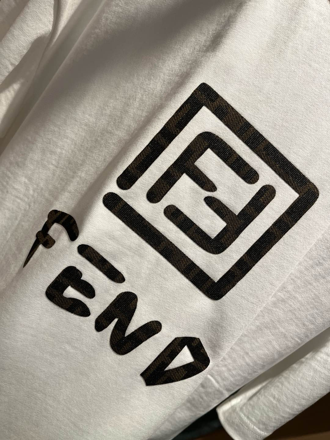 FEN*I 芬*迪2026春夏新款FD家族FF男女同款👫短袖T恤，男女同款👫百搭极简短袖。意大利原厂订单