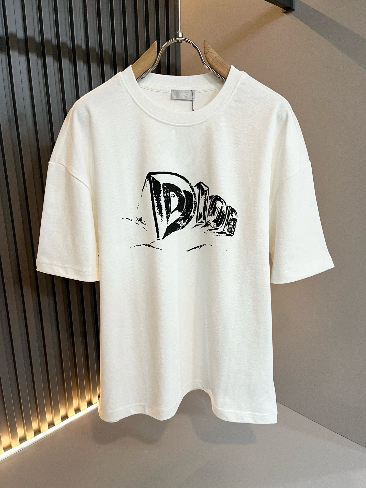 Dio*迪家 2026春夏新款男女同款👫短袖T恤，专柜同步发售！定制专属260克纯棉面料，定制原版工艺螺