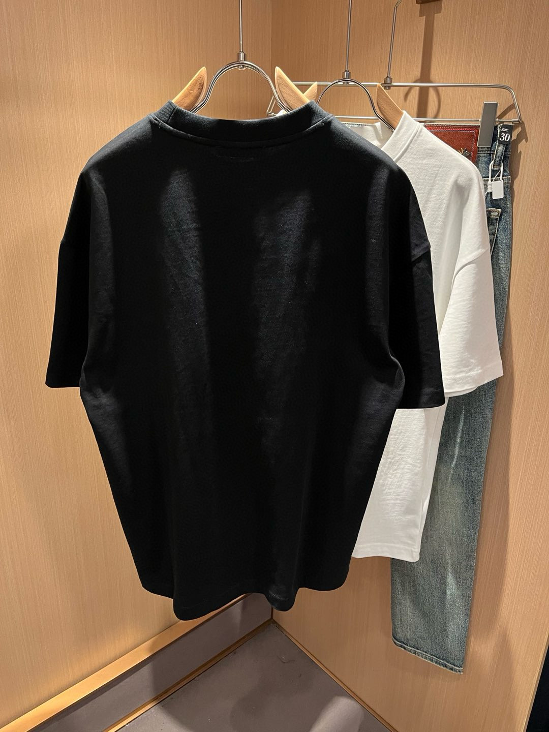 PRAD*A普*达2026春夏新款男女同款👫短袖T恤，最新款全网独家首上！！~既经典有时尚百搭，谁不爱啊
