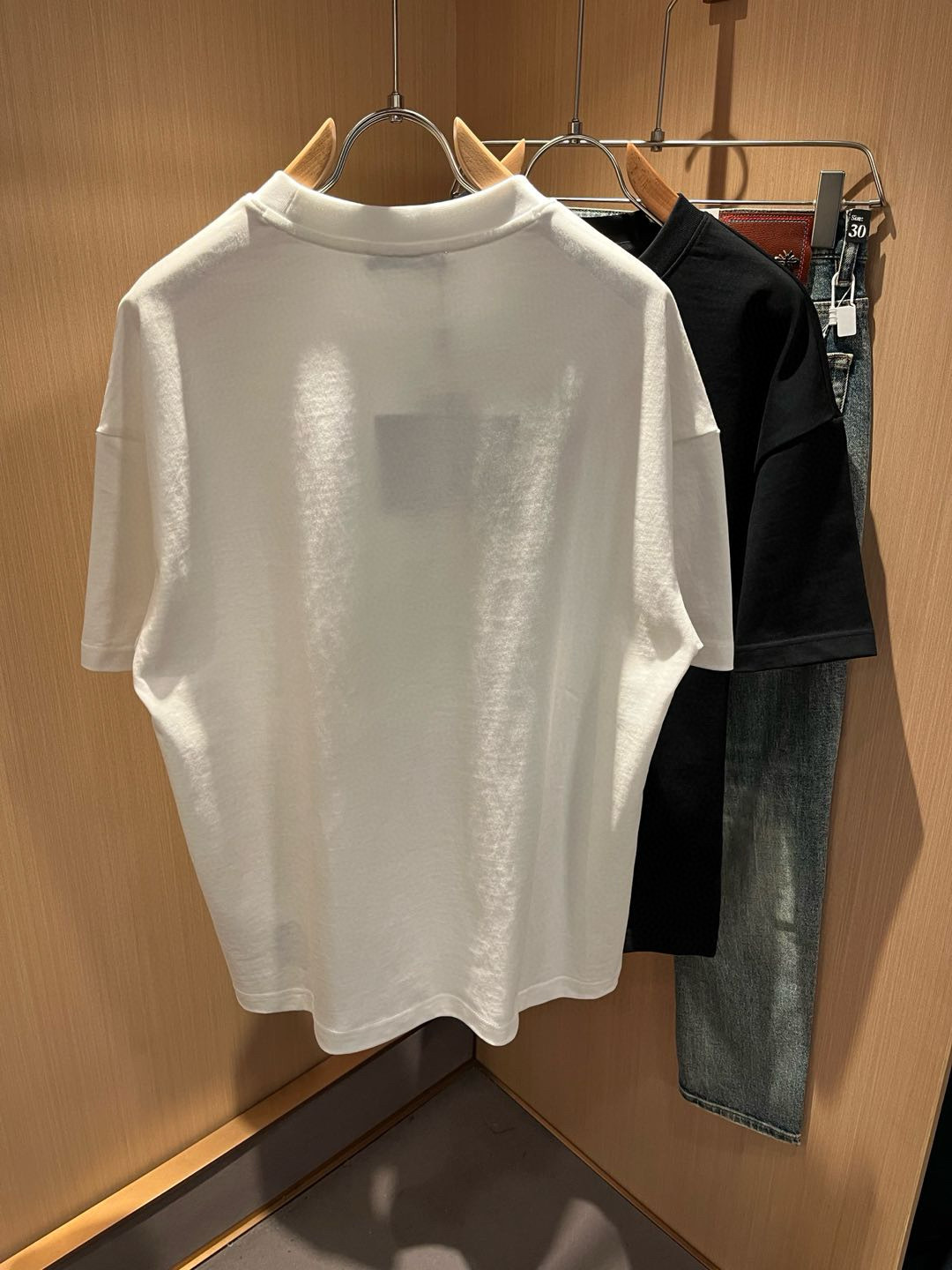 PRAD*A普*达2026春夏新款男女同款👫短袖T恤，最新款全网独家首上！！~既经典有时尚百搭，谁不爱啊