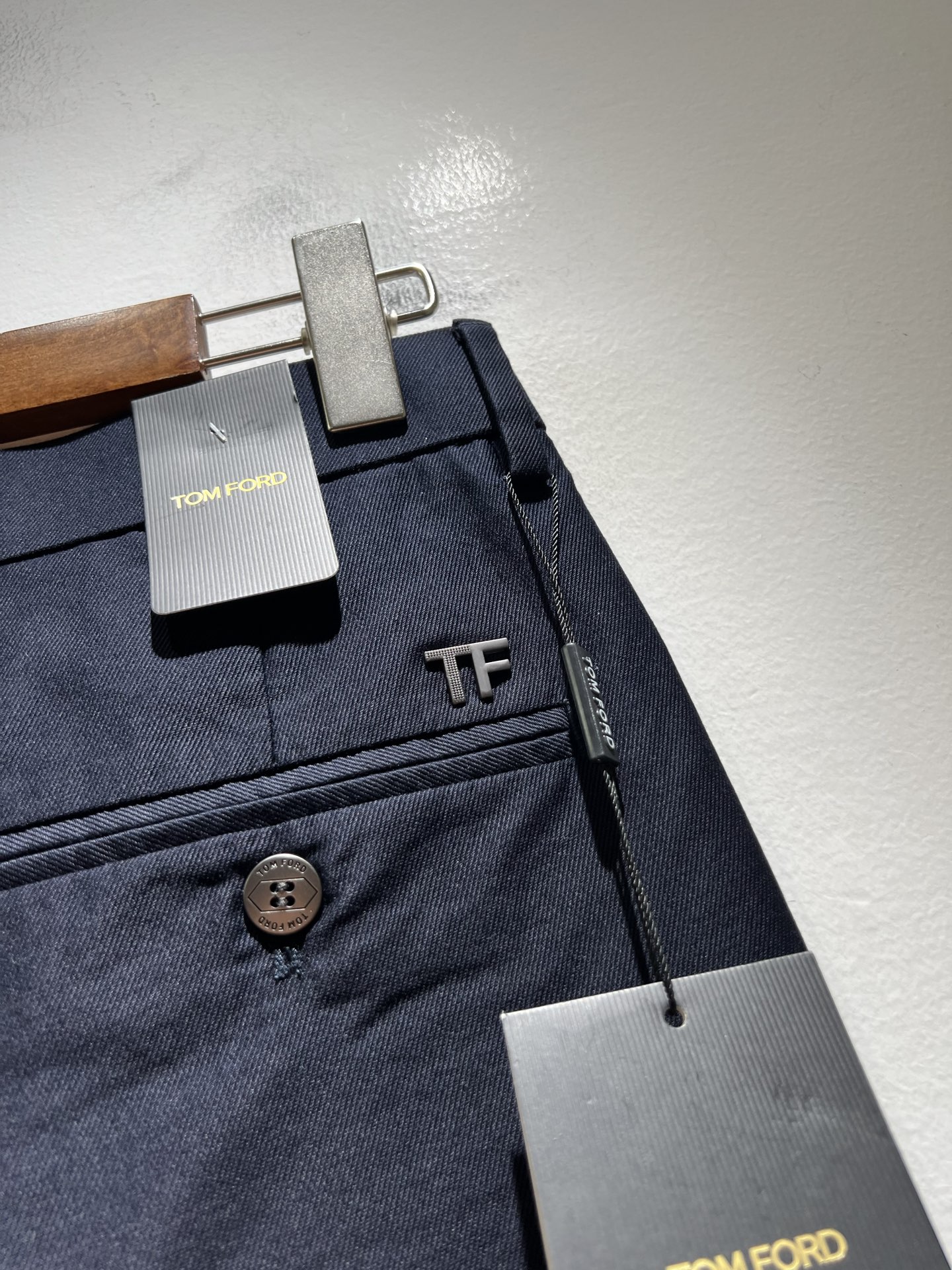 TOM FORD 汤姆福特 2026春夏新品男士休闲裤，最新的贸易订单全品相！上身舒适透气，不僵硬，整体