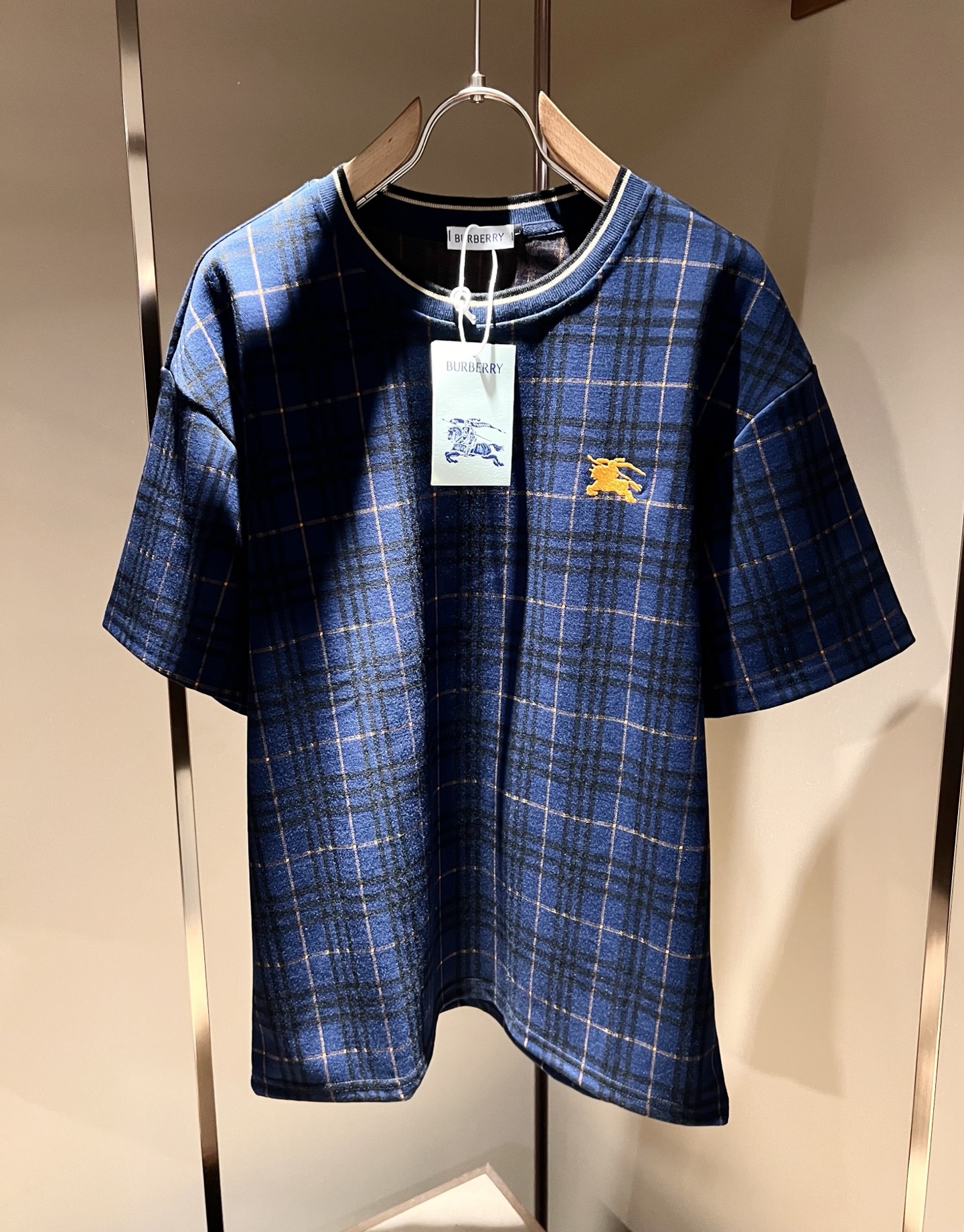 Bur*erry 巴*莉 2026春夏新款男女同款👫休闲套装，品牌最新设计元素！既不单调也不复杂，好处的