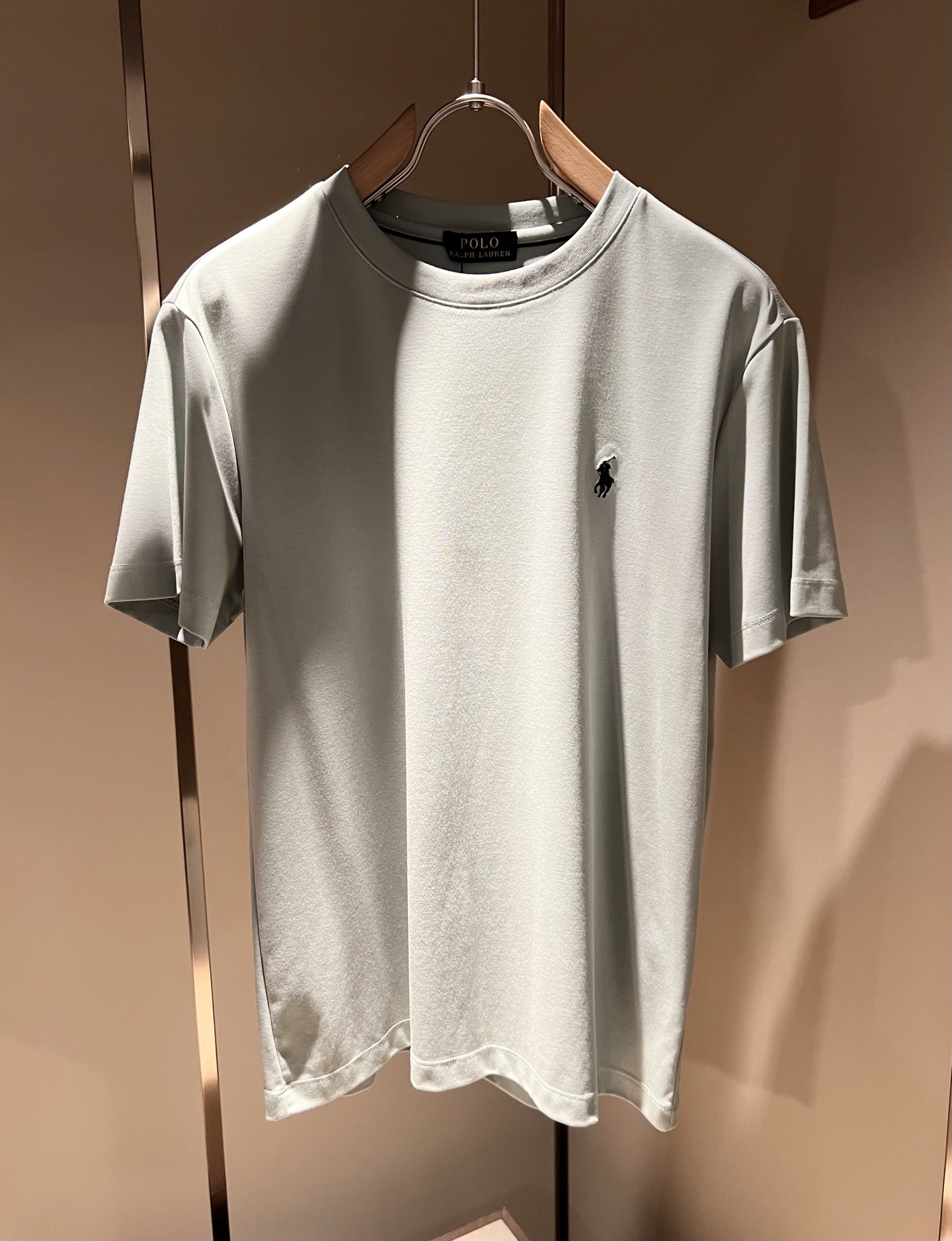 保罗POLOSPORT 2026春夏新款男士短袖打底衫，简约纯色时尚款不乏有许多设计大咖们都对于纯色都有