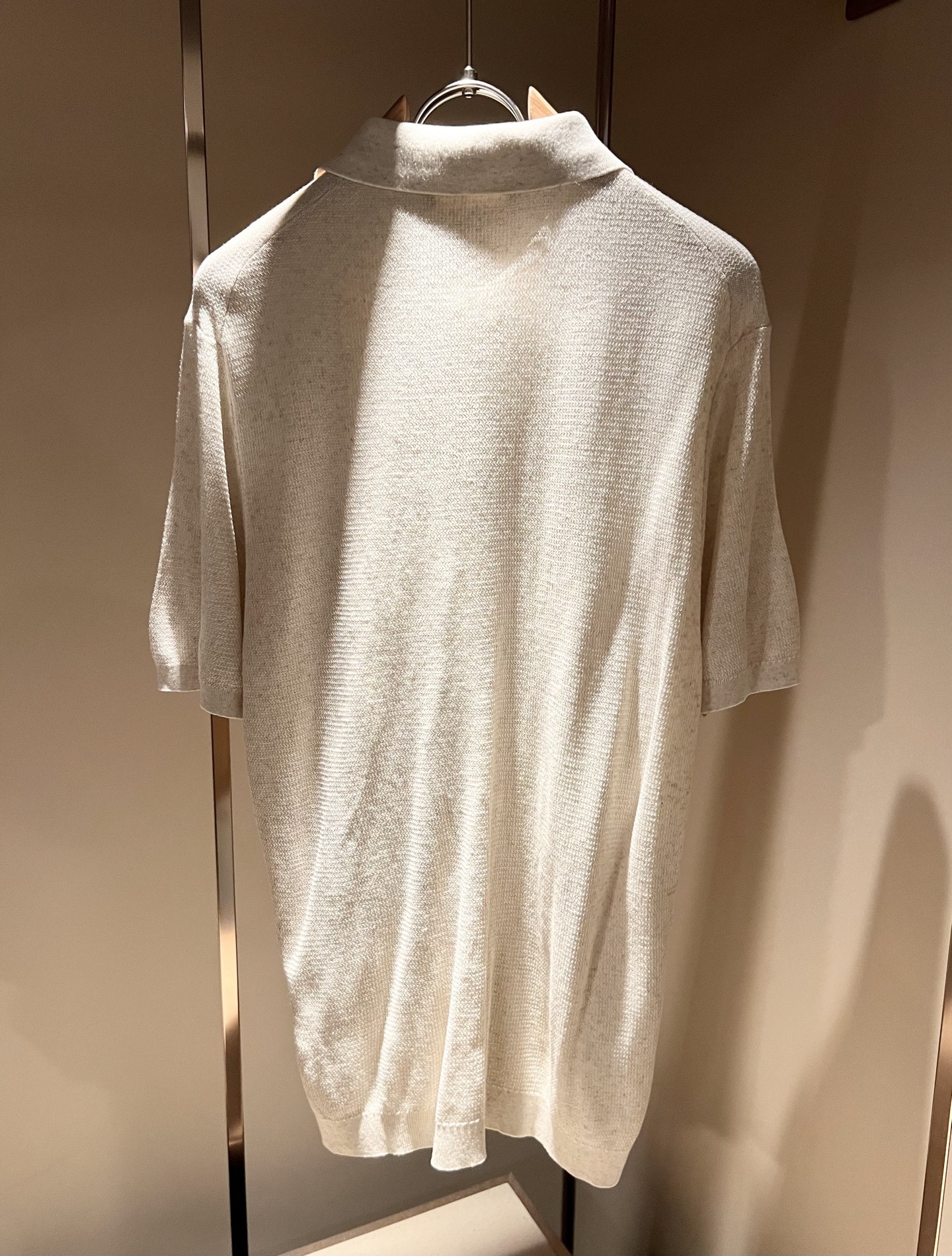 Loro Piana诺悠翩雅 2026春夏男士最新的贸易订单翻领针织短袖T恤，全品相！！上身舒适透气，不