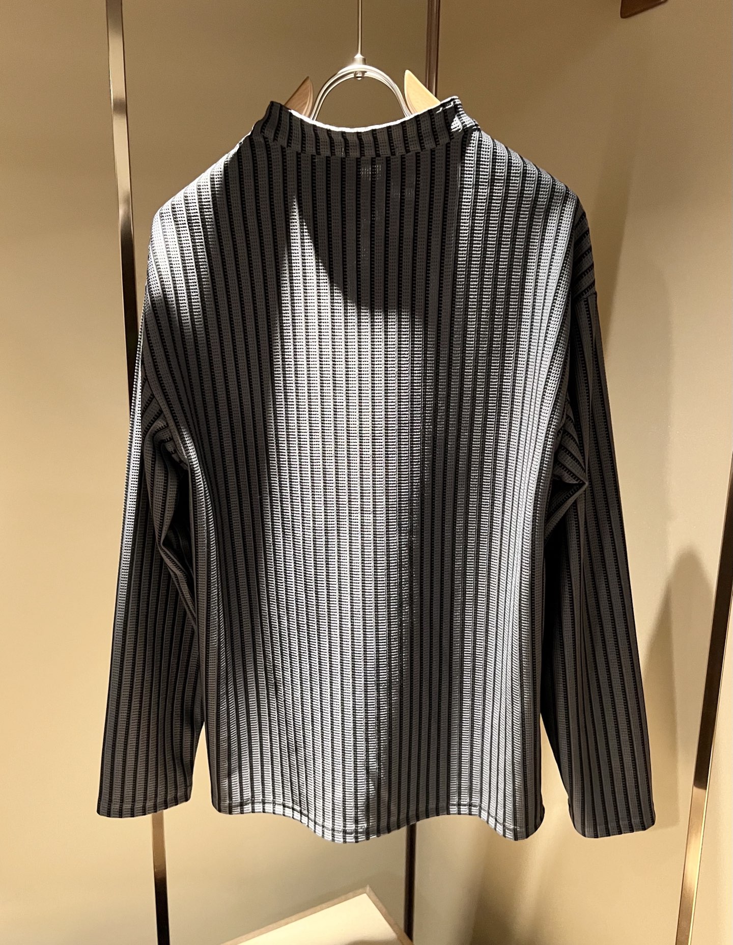 BottegaVene*a宝*嘉 2026春夏新款男士打底衫，，这是今年目前为止最牛批的一款纯色高品质面