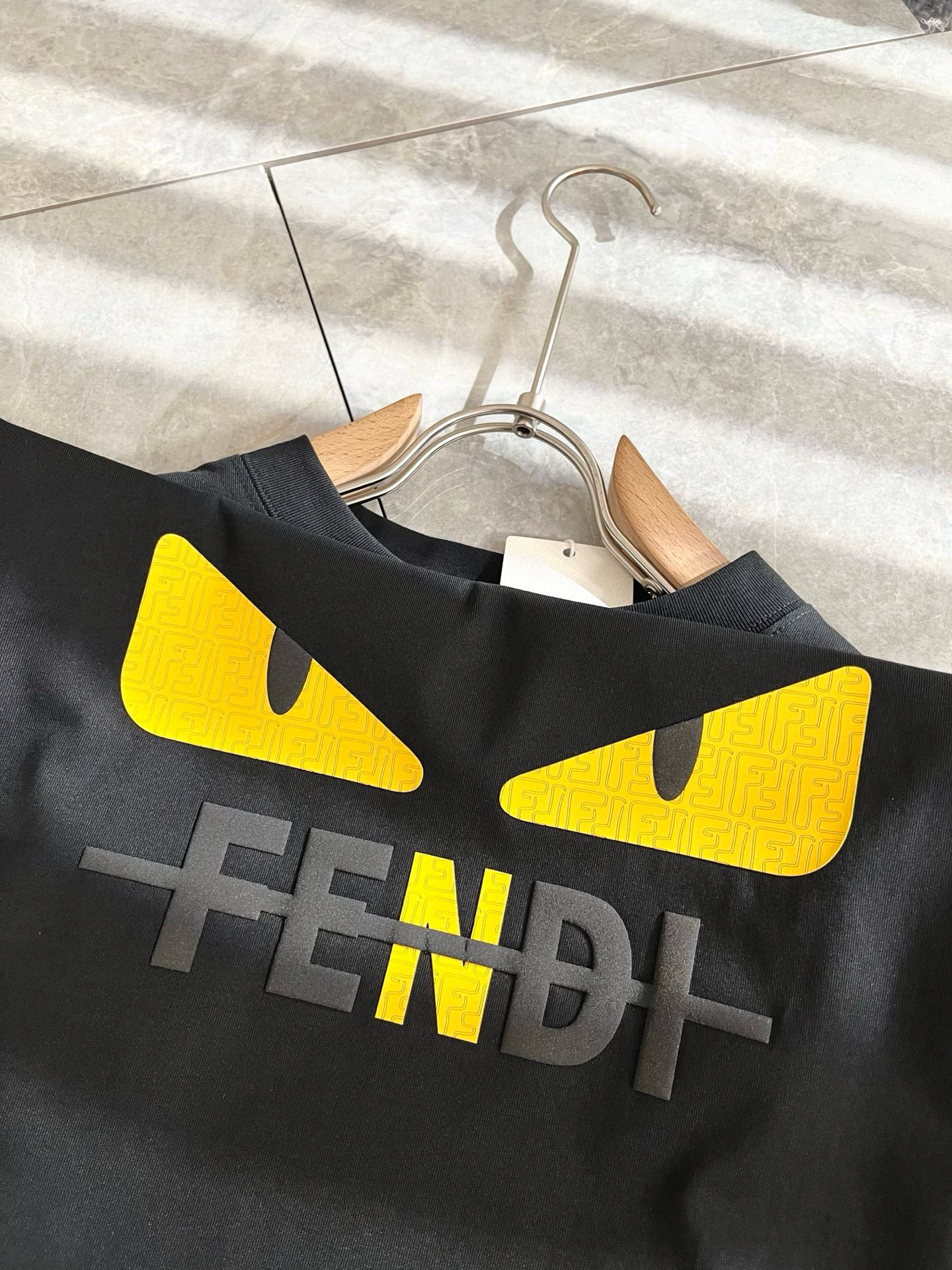 FEN*I 芬*迪2026春夏新款FD家族FF男女同款👫T恤，男女同款👫百搭极简短袖。意大利原厂订单，F