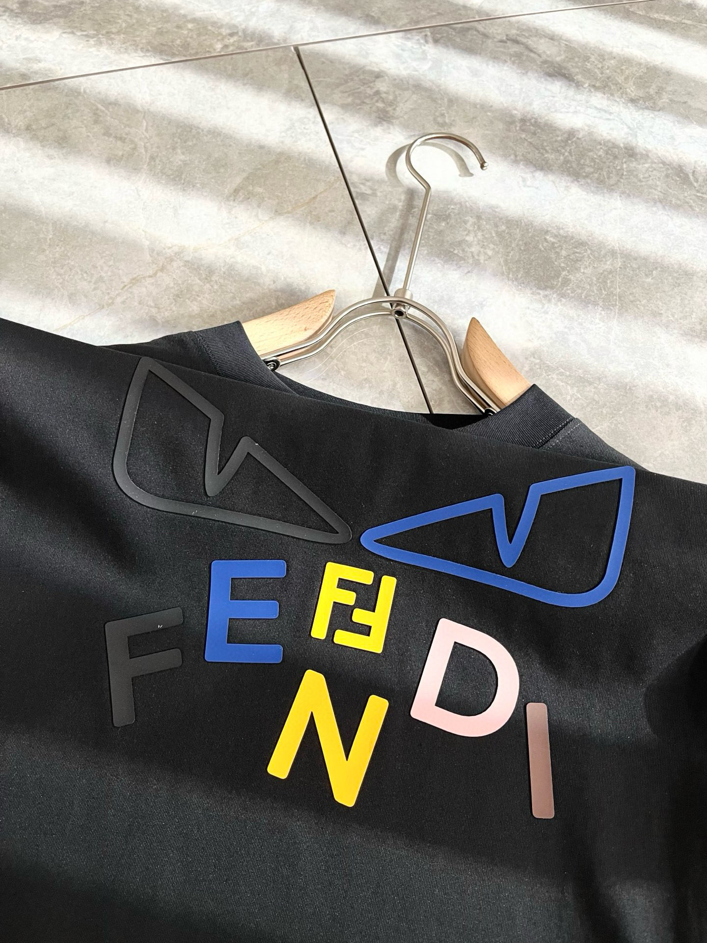 FEN*I 芬*迪2026春夏新款FD家族FF男女同款👫T恤，男女同款👫百搭极简短袖。意大利原厂订单，F