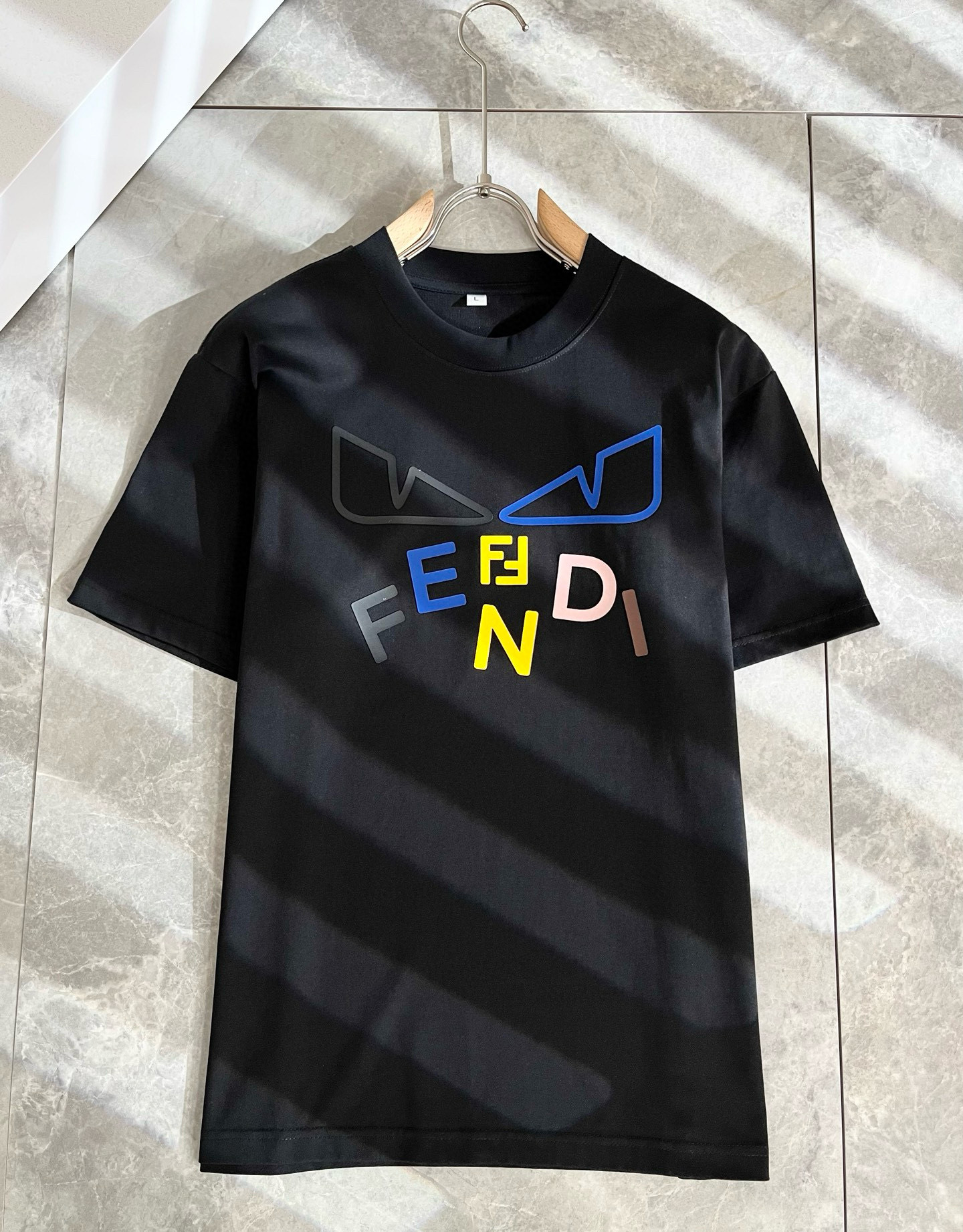 FEN*I 芬*迪2026春夏新款FD家族FF男女同款👫T恤，男女同款👫百搭极简短袖。意大利原厂订单，F