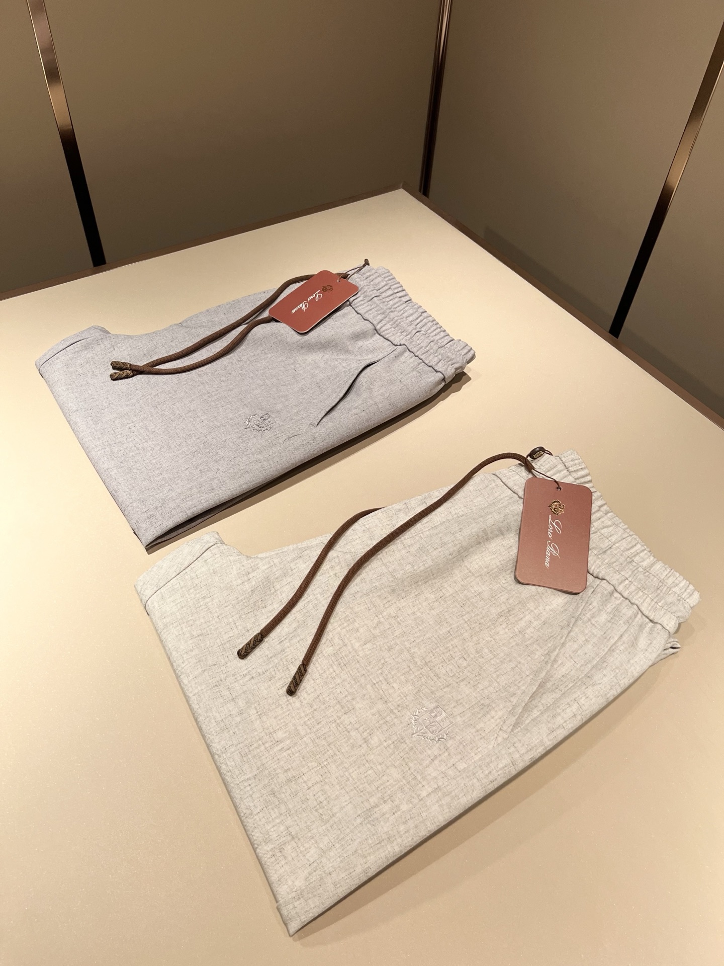 loro Piana诺悠翩雅 2026春夏新品男士棉麻休闲裤，最新的贸易订单全品相！！网红款！上身舒适透