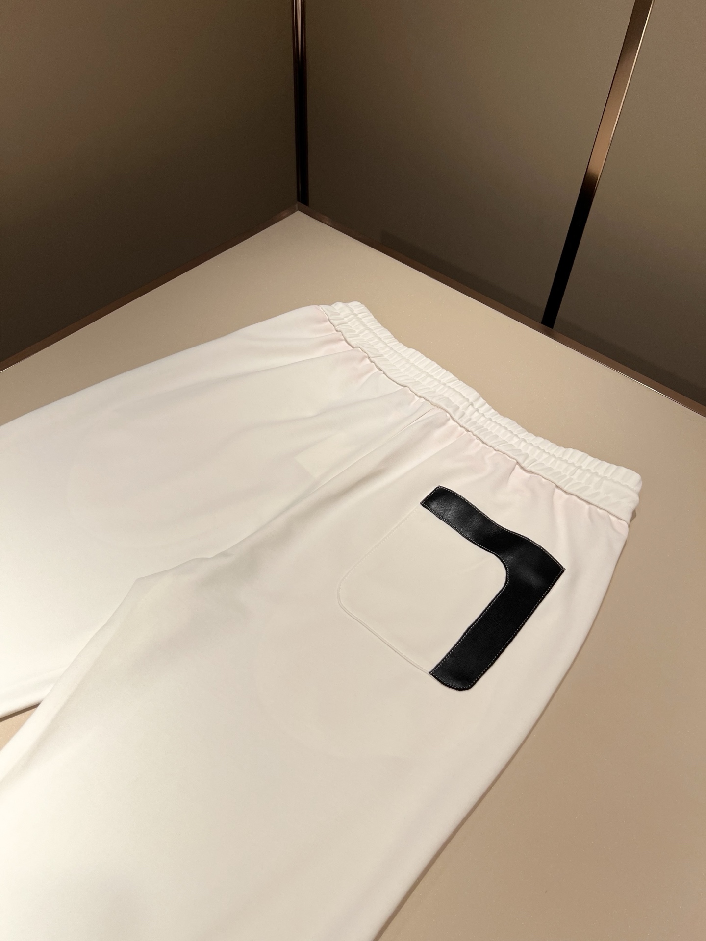 HERM*S 爱*仕 2026春夏男士高端休闲裤 海外贸易公司渠道订单 ！男士休闲修身直筒休闲裤！上海恒