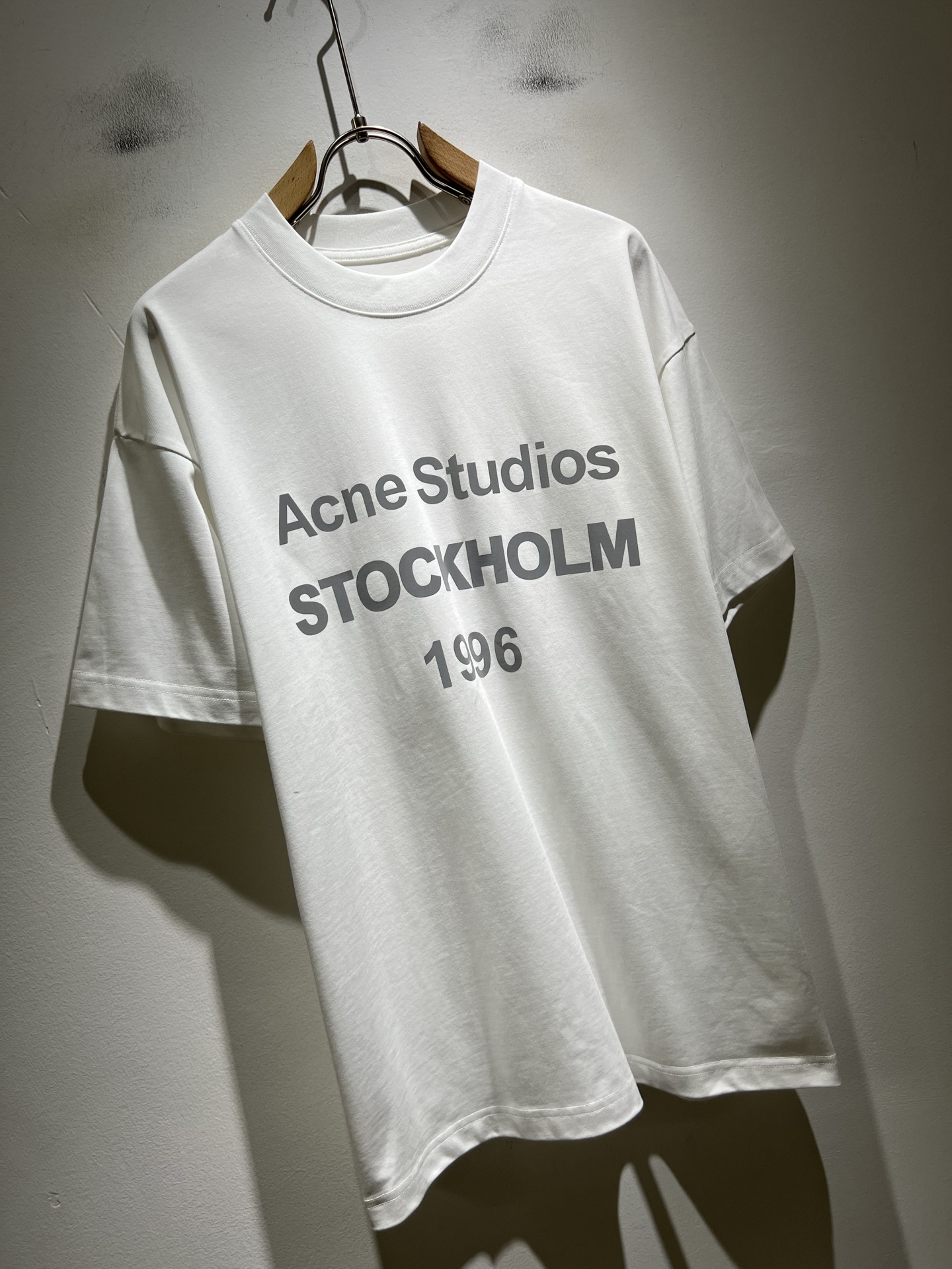 Acne Studi*os2026春夏新款男女同款👫短袖T恤，专柜同步发售！定制专属洗水纯棉面料，定制原