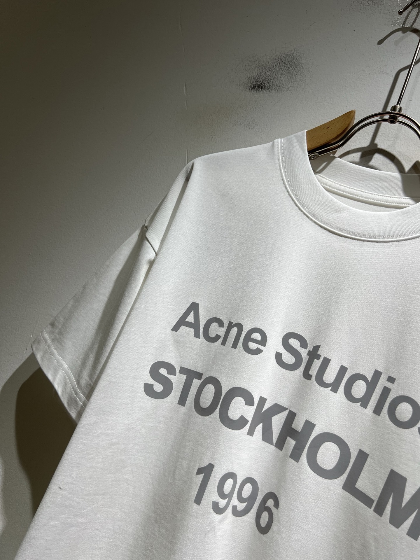 Acne Studi*os2026春夏新款男女同款👫短袖T恤，专柜同步发售！定制专属洗水纯棉面料，定制原