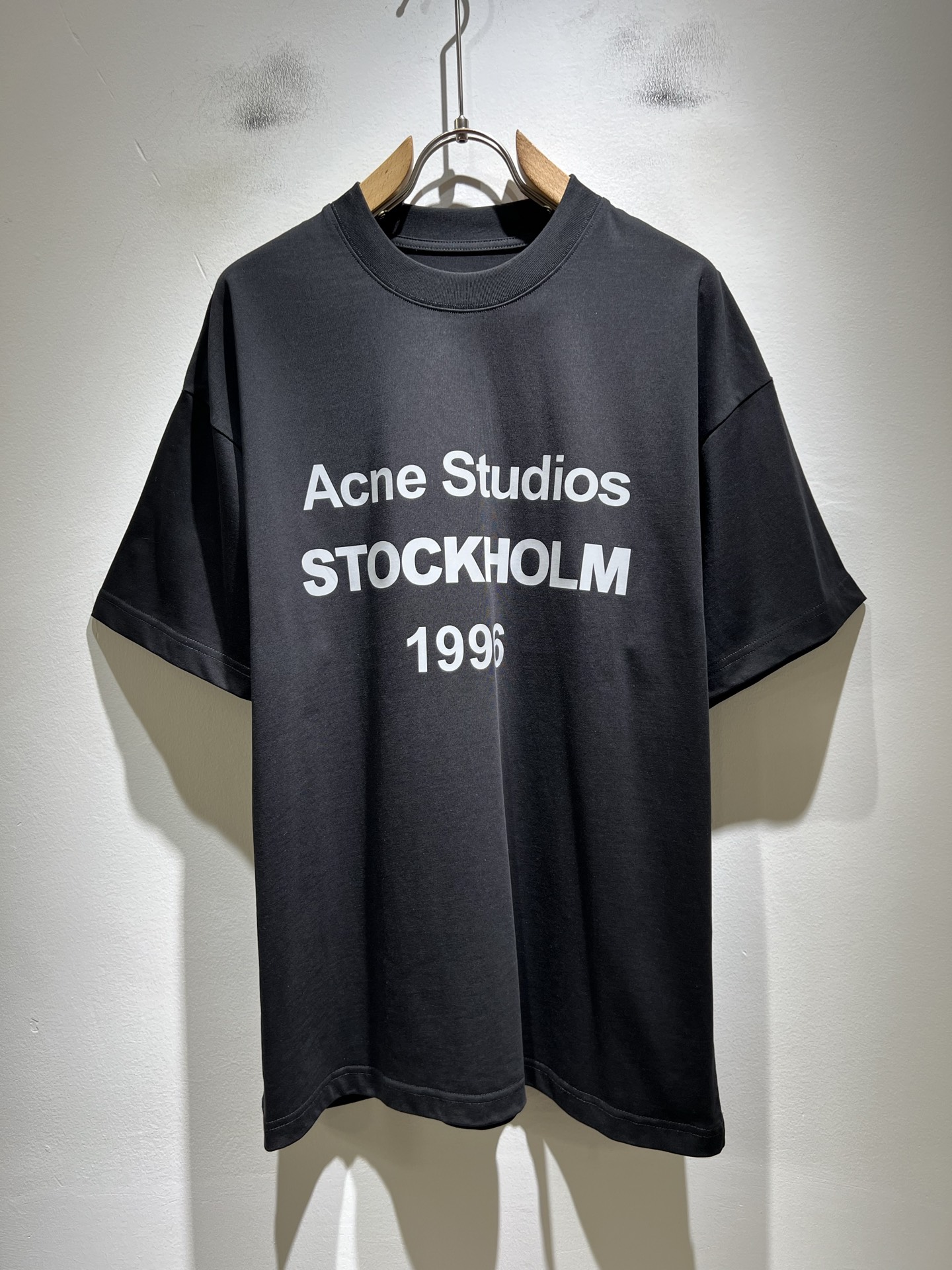 Acne Studi*os2026春夏新款男女同款👫短袖T恤，专柜同步发售！定制专属洗水纯棉面料，定制原
