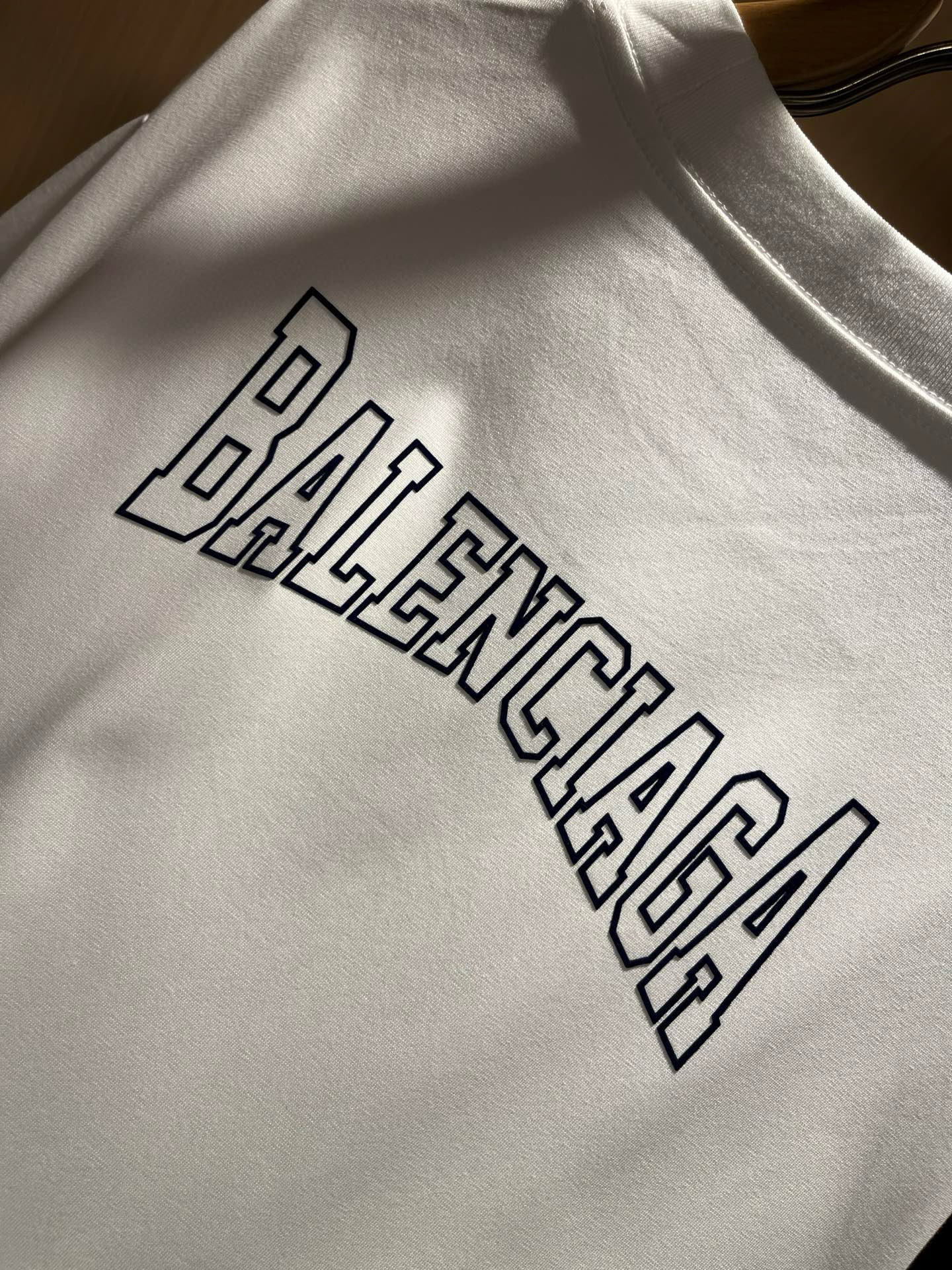 BALENCI*GA巴黎*家 2026春夏新款男女同款👫短袖T恤！走秀图案印花时尚休闲短袖T恤衫！设计l