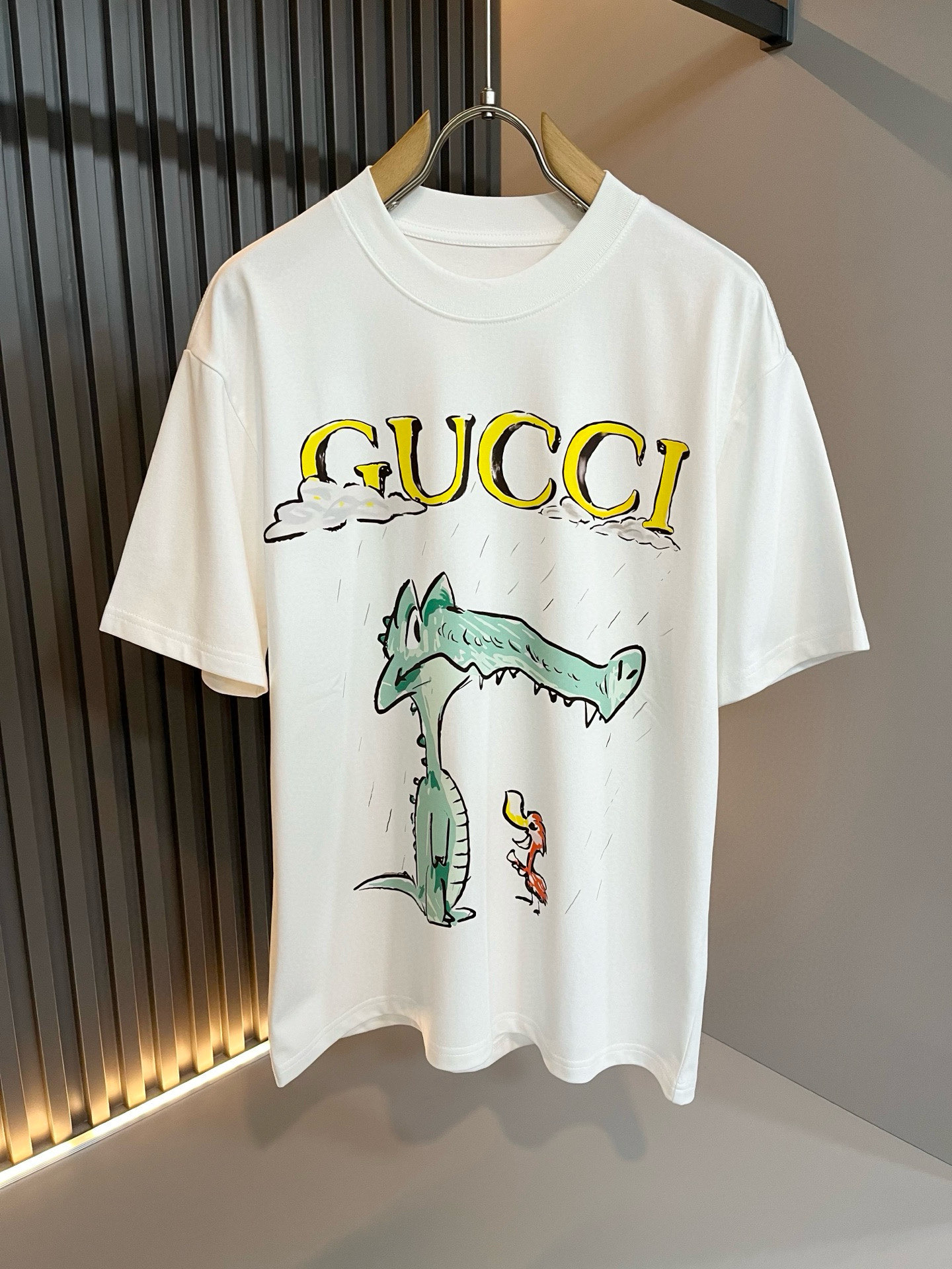 Gucc*古家 2026春夏新款男女同情侣款👫休闲宽松棉质圆领短袖T恤衫！贸易公司渠道稀出，同步官网发售