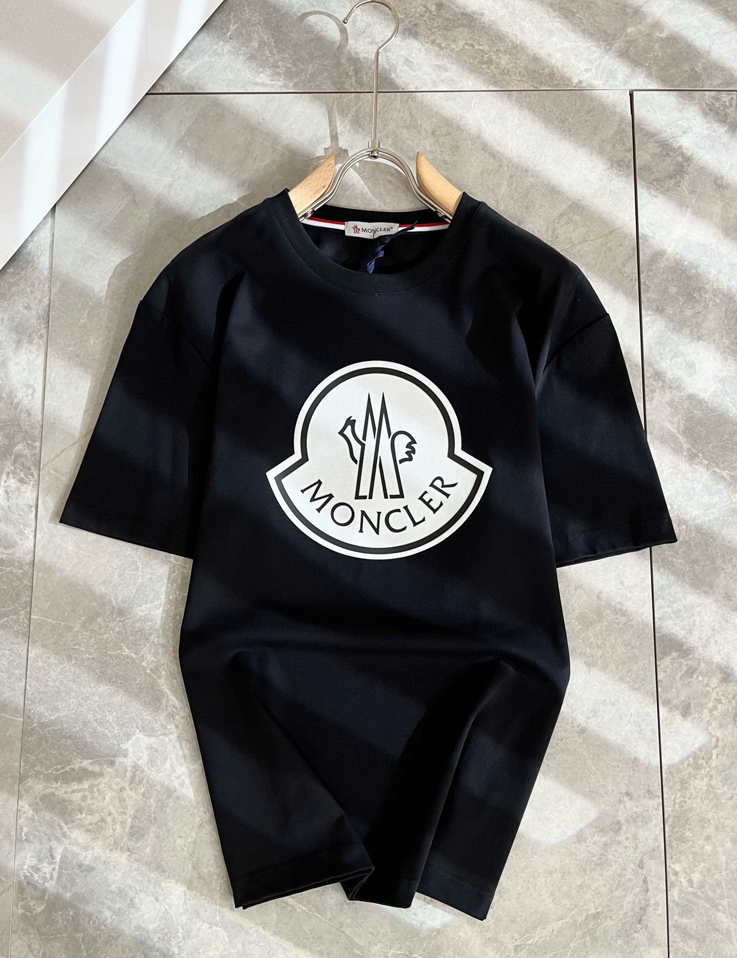 Moncler蒙家 2026春夏最新男女同款👫贸易订单短袖T恤，全品相！！网红款！采用logo图案压胶设