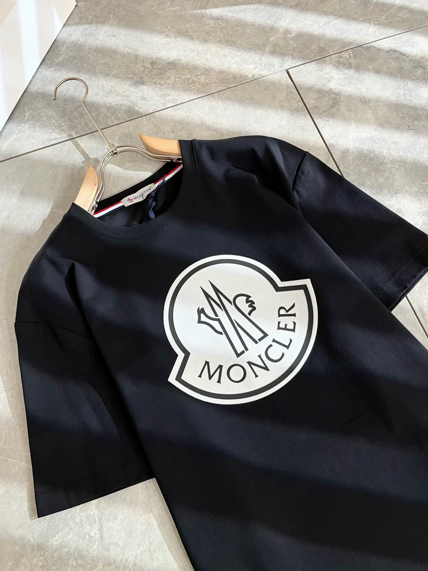 Moncler蒙家 2026春夏最新男女同款👫贸易订单短袖T恤，全品相！！网红款！采用logo图案压胶设