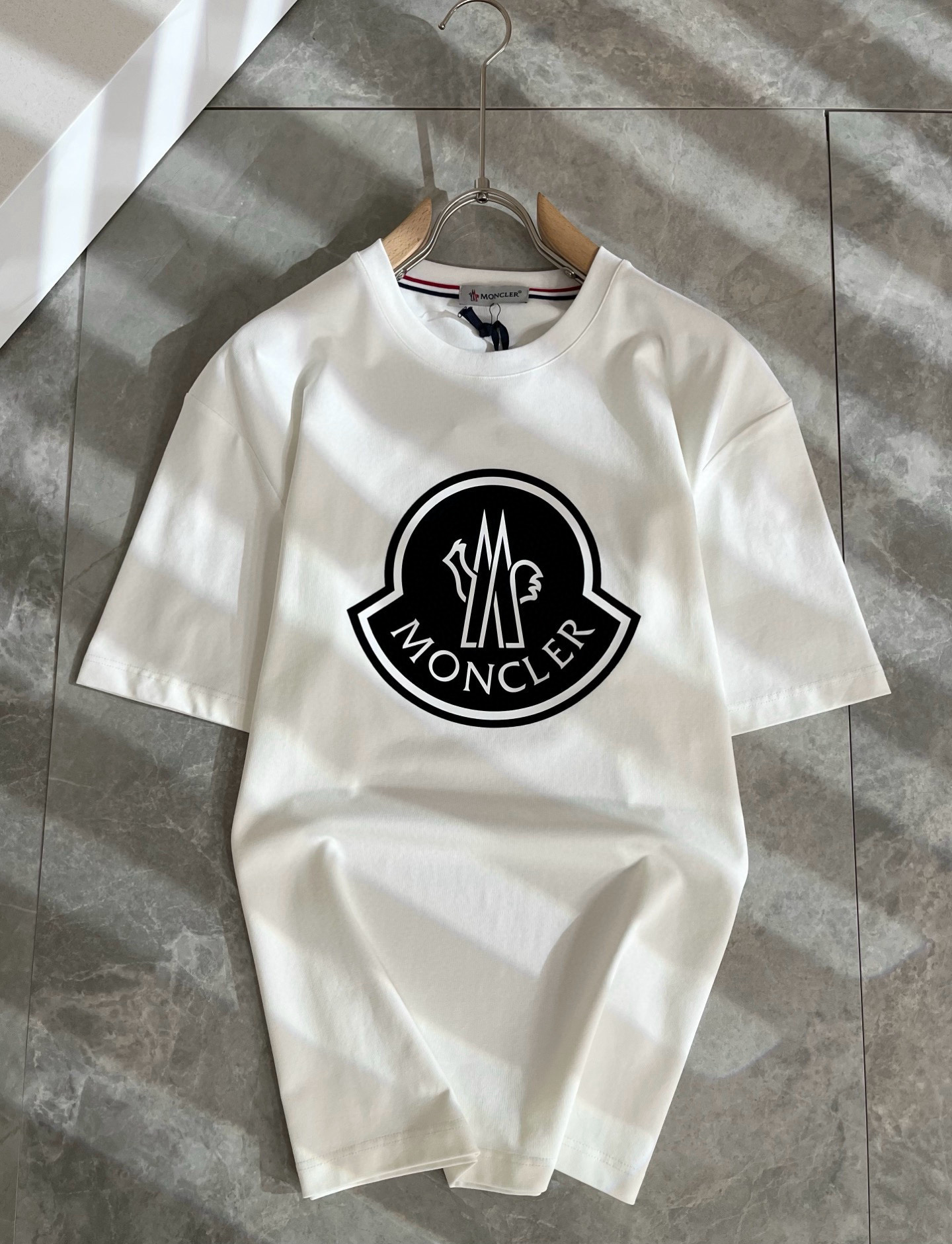 Moncler蒙家 2026春夏最新男女同款👫贸易订单短袖T恤，全品相！！网红款！采用logo图案压胶设