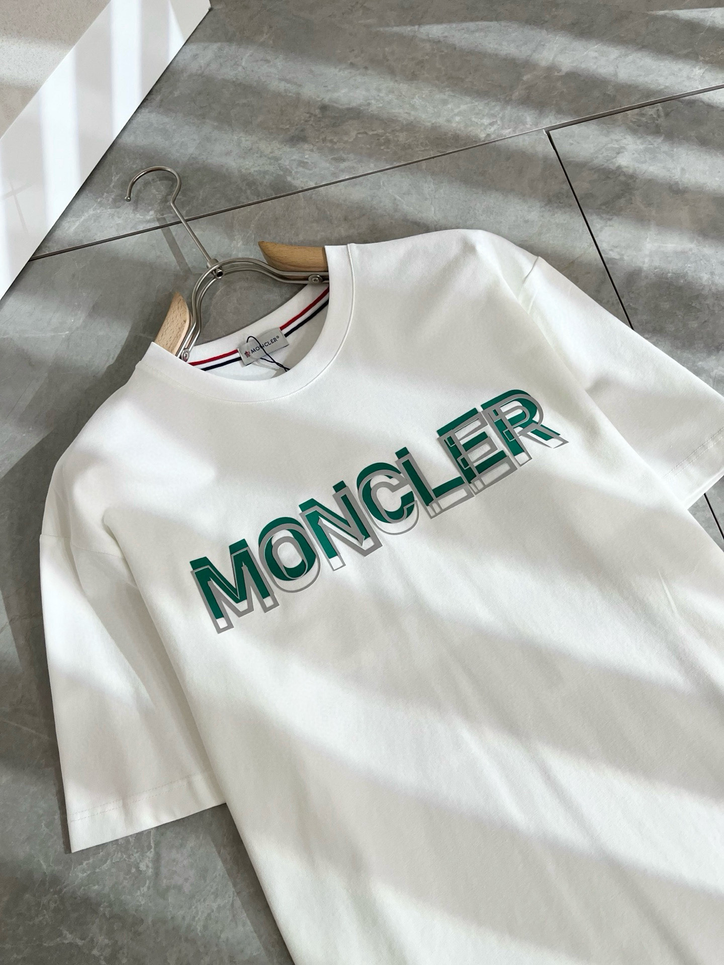 Moncler蒙家 2026春夏最新男女同款👫贸易订单短袖T恤，全品相！！网红款！采用logo图案压胶设