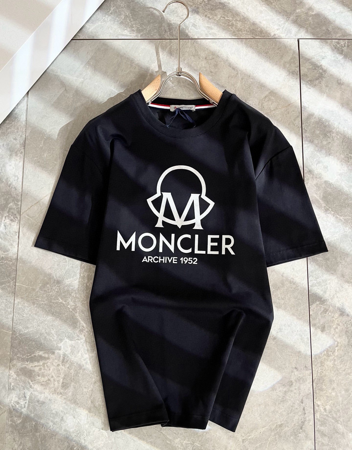 Moncler蒙家 2026春夏最新男女同款👫贸易订单短袖T恤，全品相！！网红款！采用logo图案压胶设