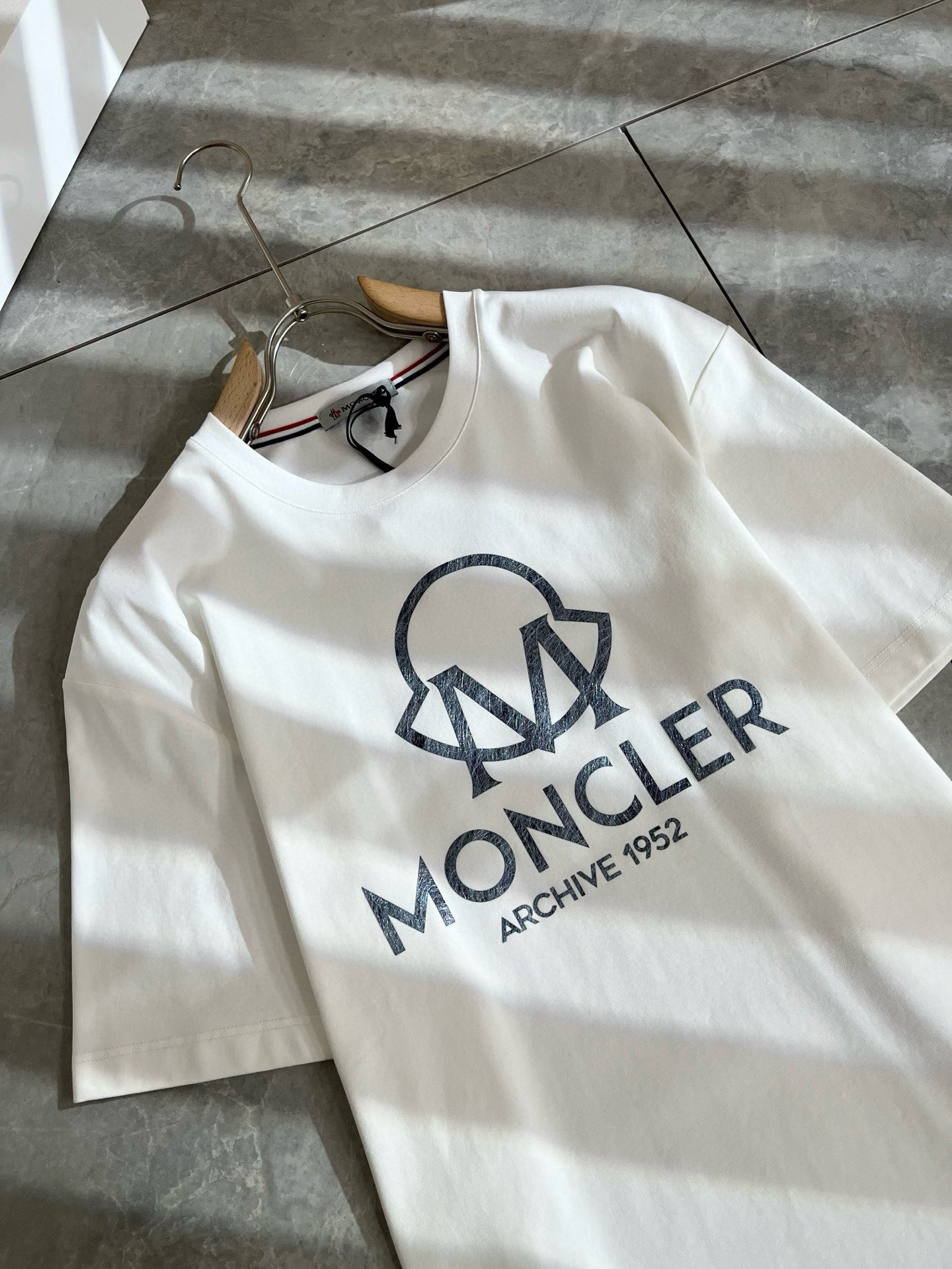 Moncler蒙家 2026春夏最新男女同款👫贸易订单短袖T恤，全品相！！网红款！采用logo图案压胶设