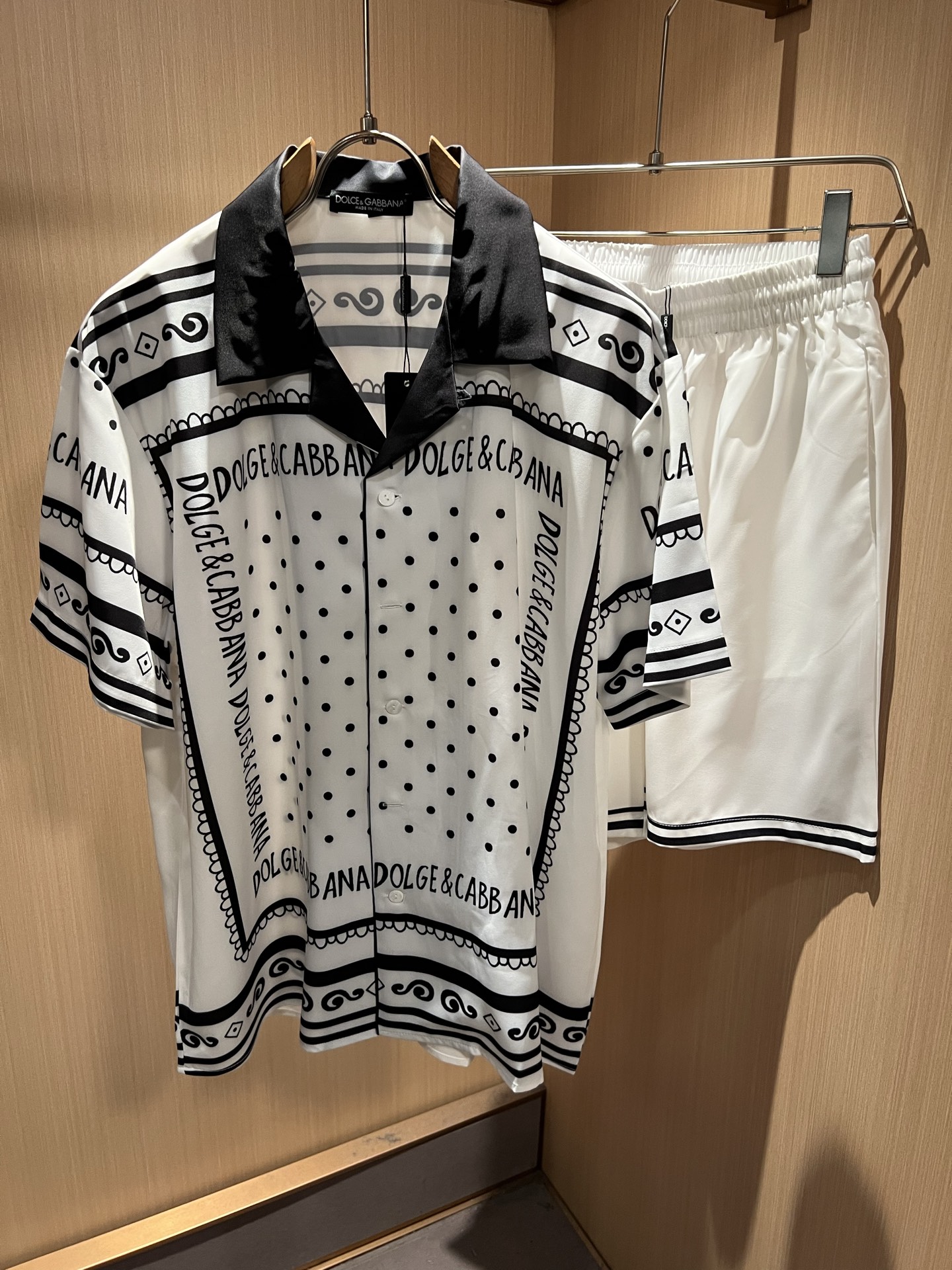 Dolce&Gabba*a 杜嘉*纳2026春夏新款男女同款👫睡衣套装，专柜同步发售！定制专属丝绸棉面料
