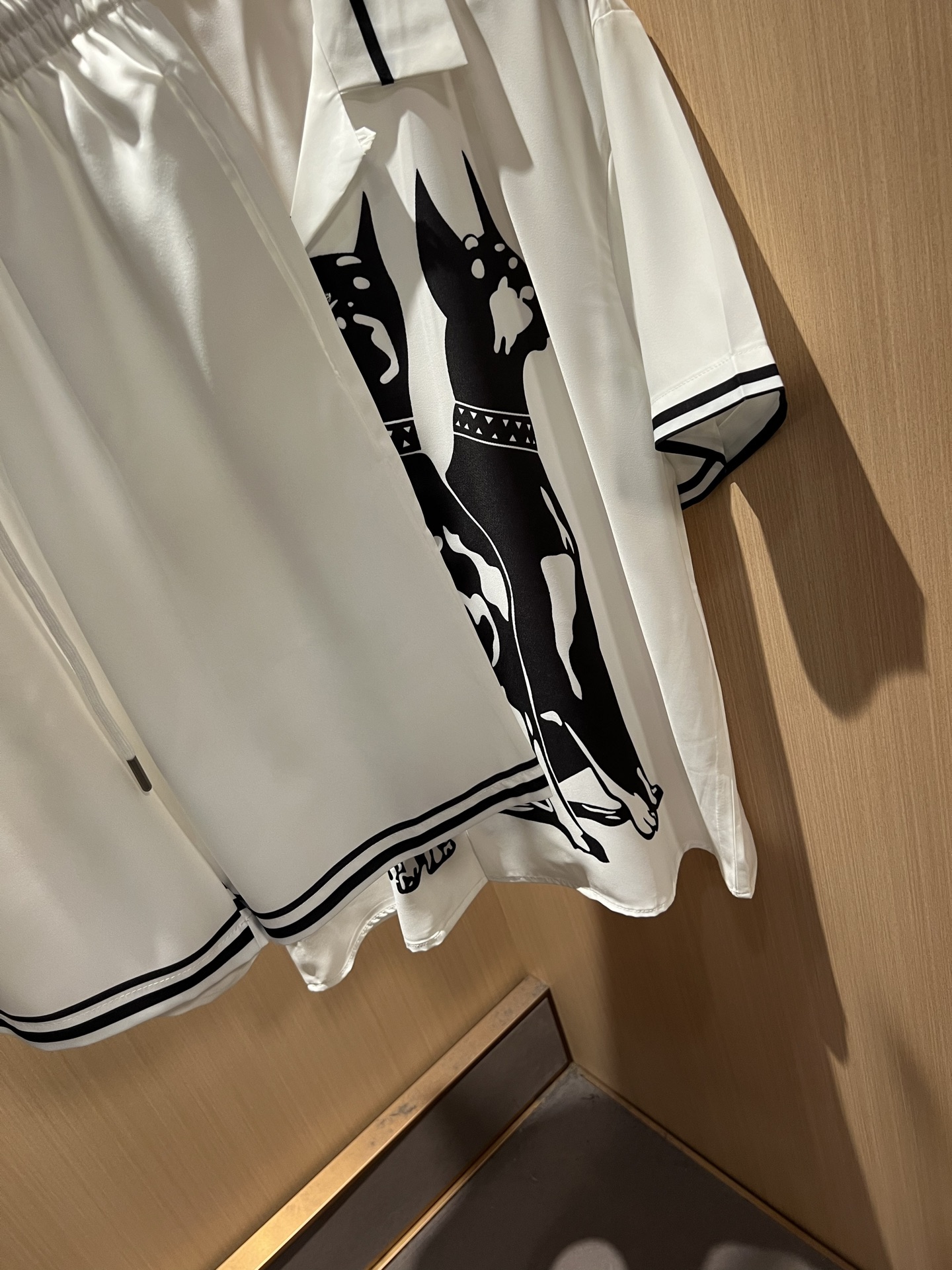 Giv*chy/纪*希2026春夏新款男女同款👫休闲睡衣套装，主创时尚注入了全新时尚能量。通过探索各种题