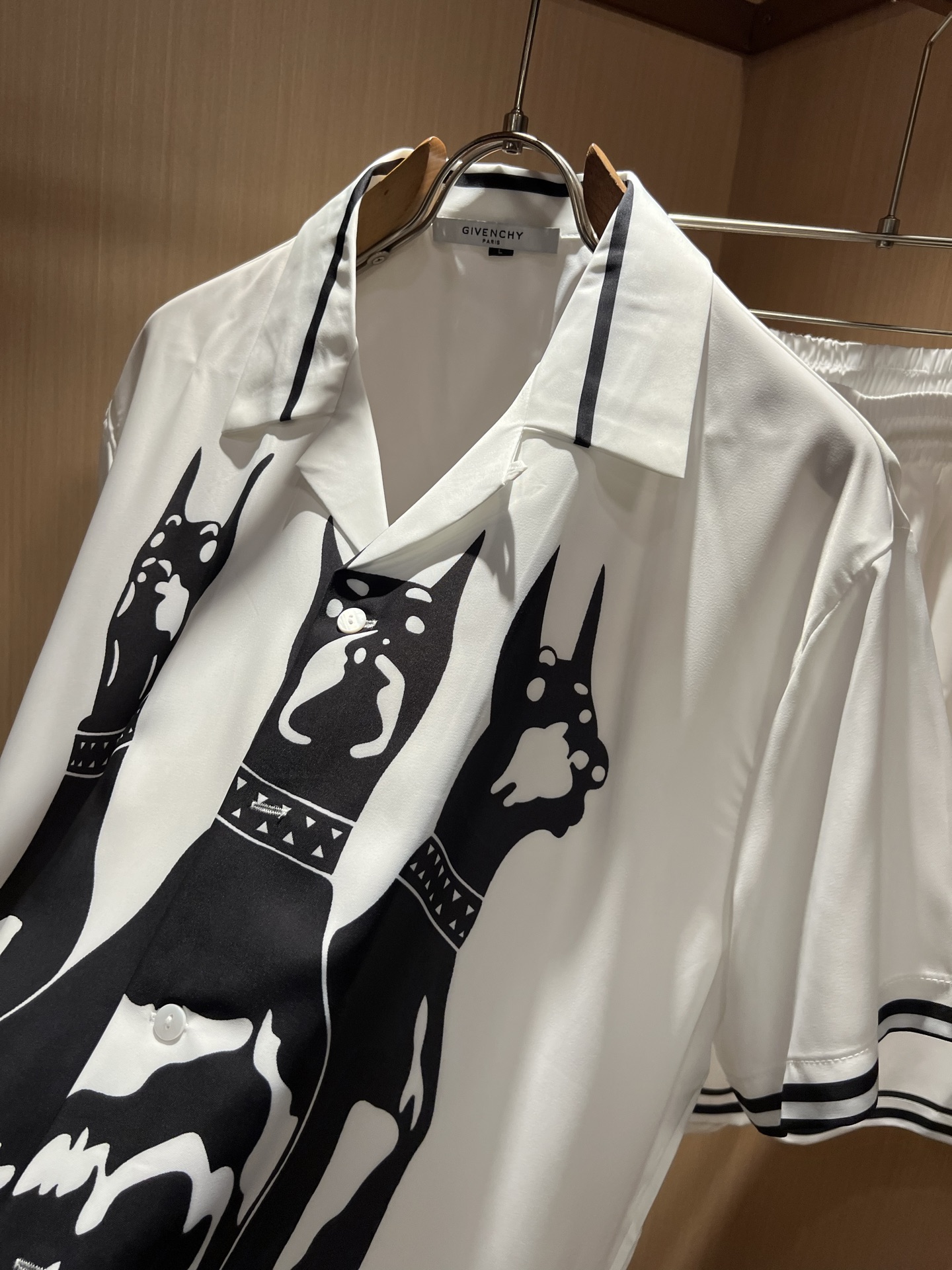 Giv*chy/纪*希2026春夏新款男女同款👫休闲睡衣套装，主创时尚注入了全新时尚能量。通过探索各种题