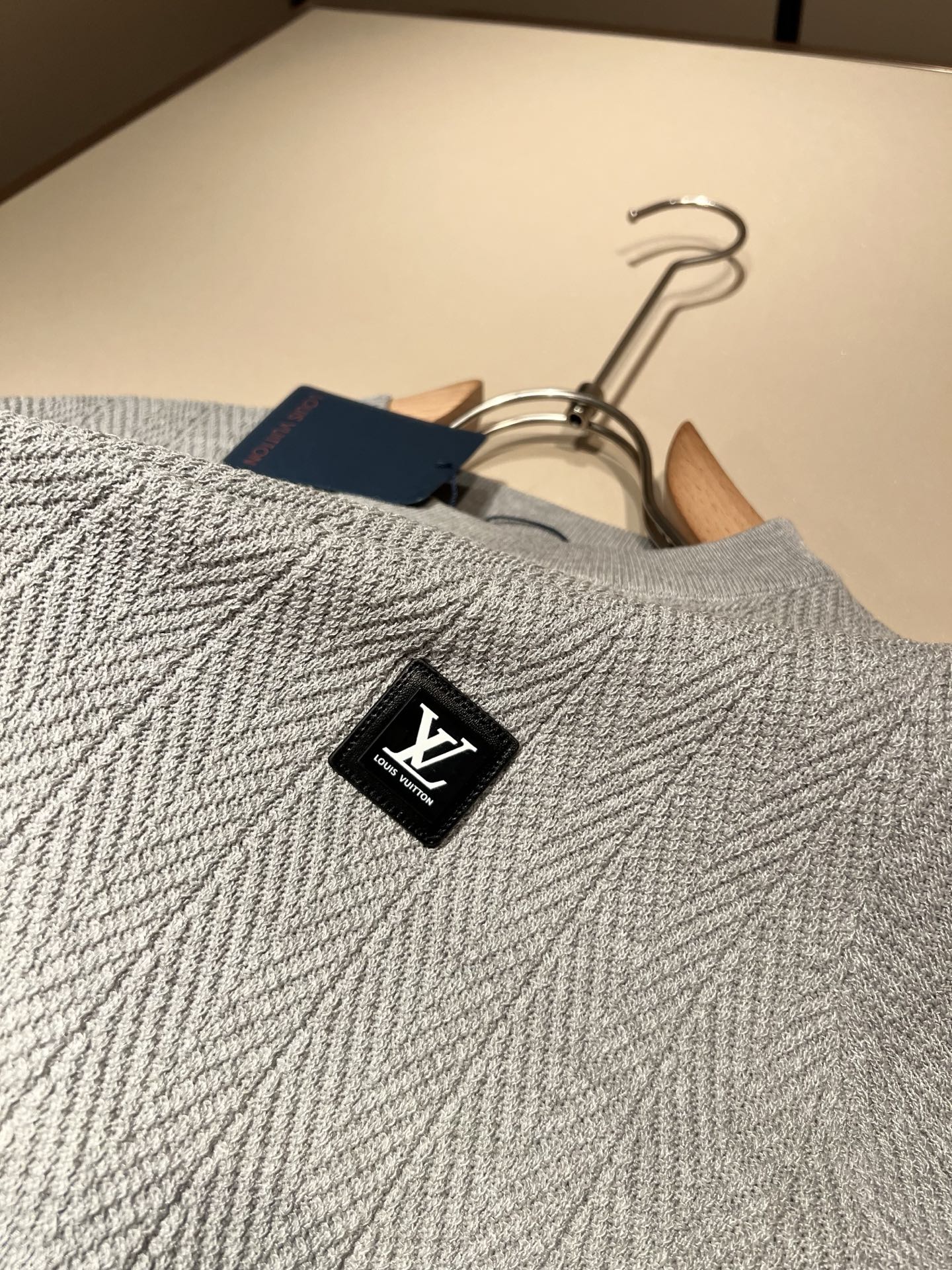 Louis Vuit*on 2026春夏路易家族轻奢针织短袖！路易家族的新高端，细节品质永远的那么完美无