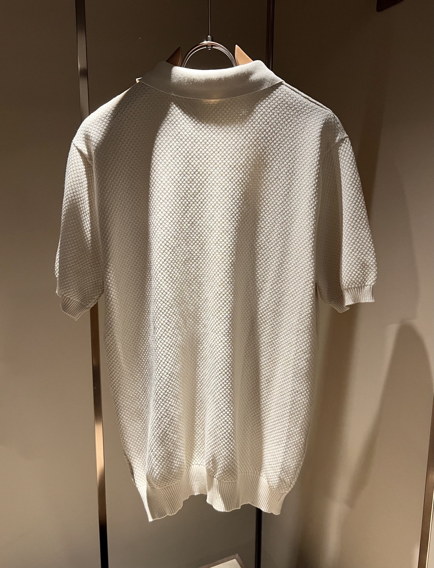 loro Piana诺悠翩雅 2026春夏男士最新的贸易订单翻领针织短袖T恤，全品相！！上身舒适透气，不