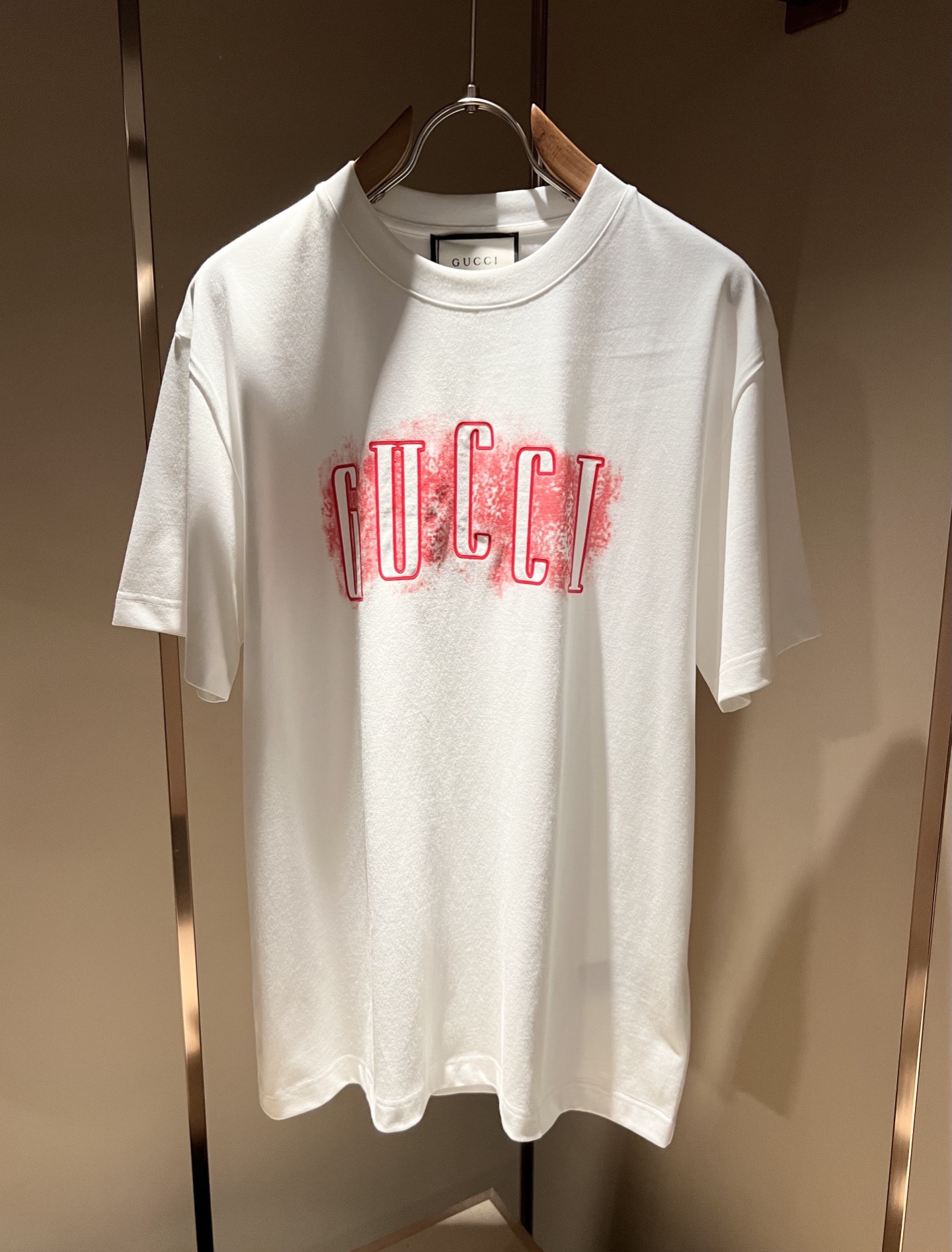 Gucc*古家 2026春夏新款男女同情侣款👫休闲宽松棉质圆领短袖T恤衫！贸易公司渠道稀出，同步官网发售