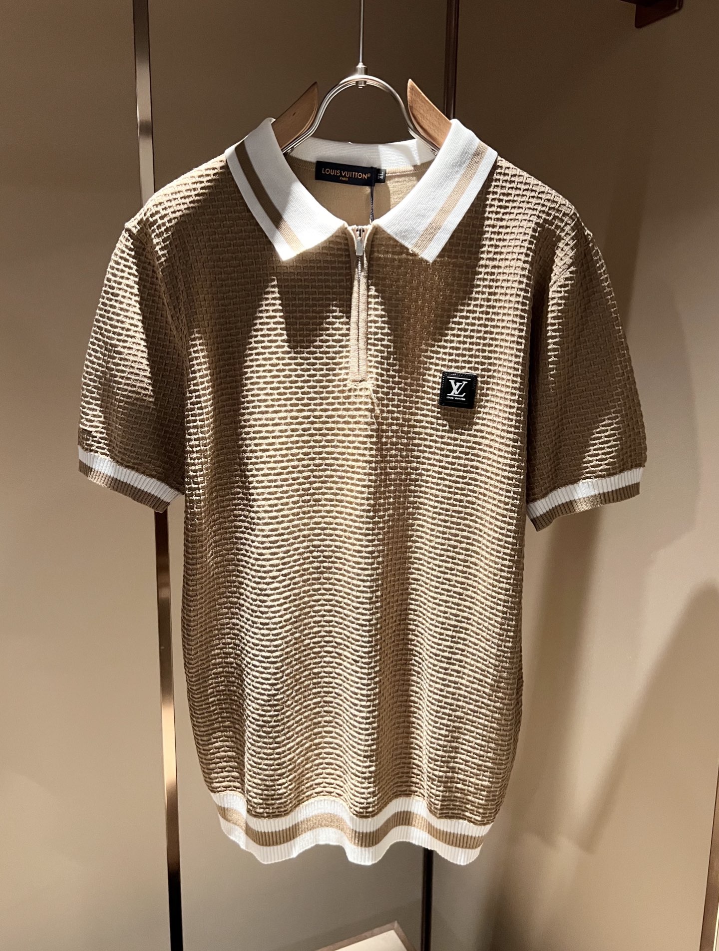 Louis Vuit*on 2026春夏路易家族轻奢翻领针织短袖！路易家族的新高端，细节品质永远的那么完