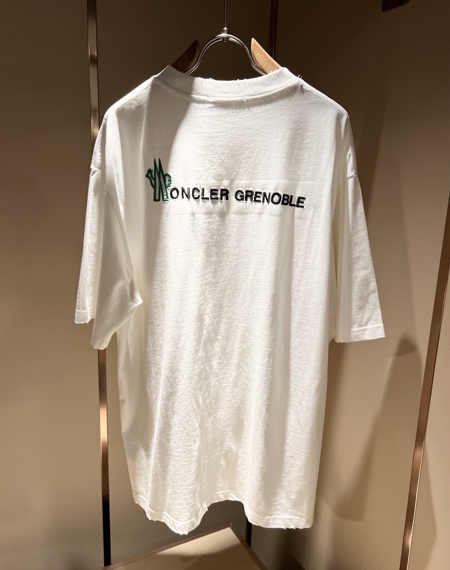 Moncler蒙家 2026春夏最新男女同款👫贸易订单短袖T恤，全品相！！网红款！采用logo图案刺绣设