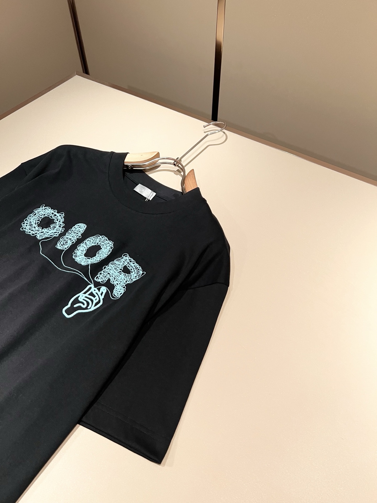 Dio*迪家 2026春夏新款男女同款👫短袖T恤，专柜同步发售！定制专属260克纯棉面料，定制原版工艺螺