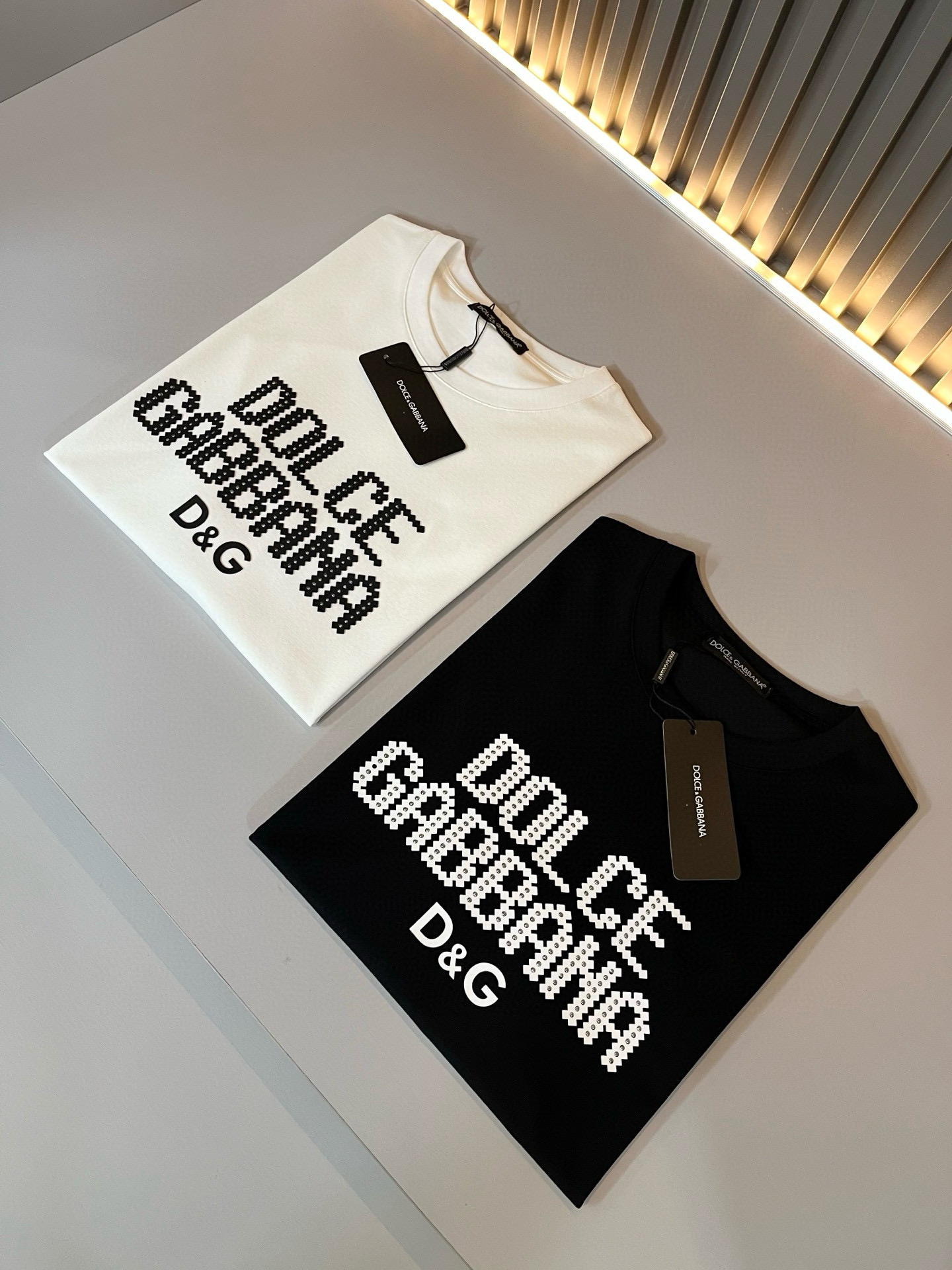 Dolce&Gabba*a 杜嘉*纳2026春夏新款男女同款👫短袖T恤，专柜同步发售！定制专属纯棉面料，
